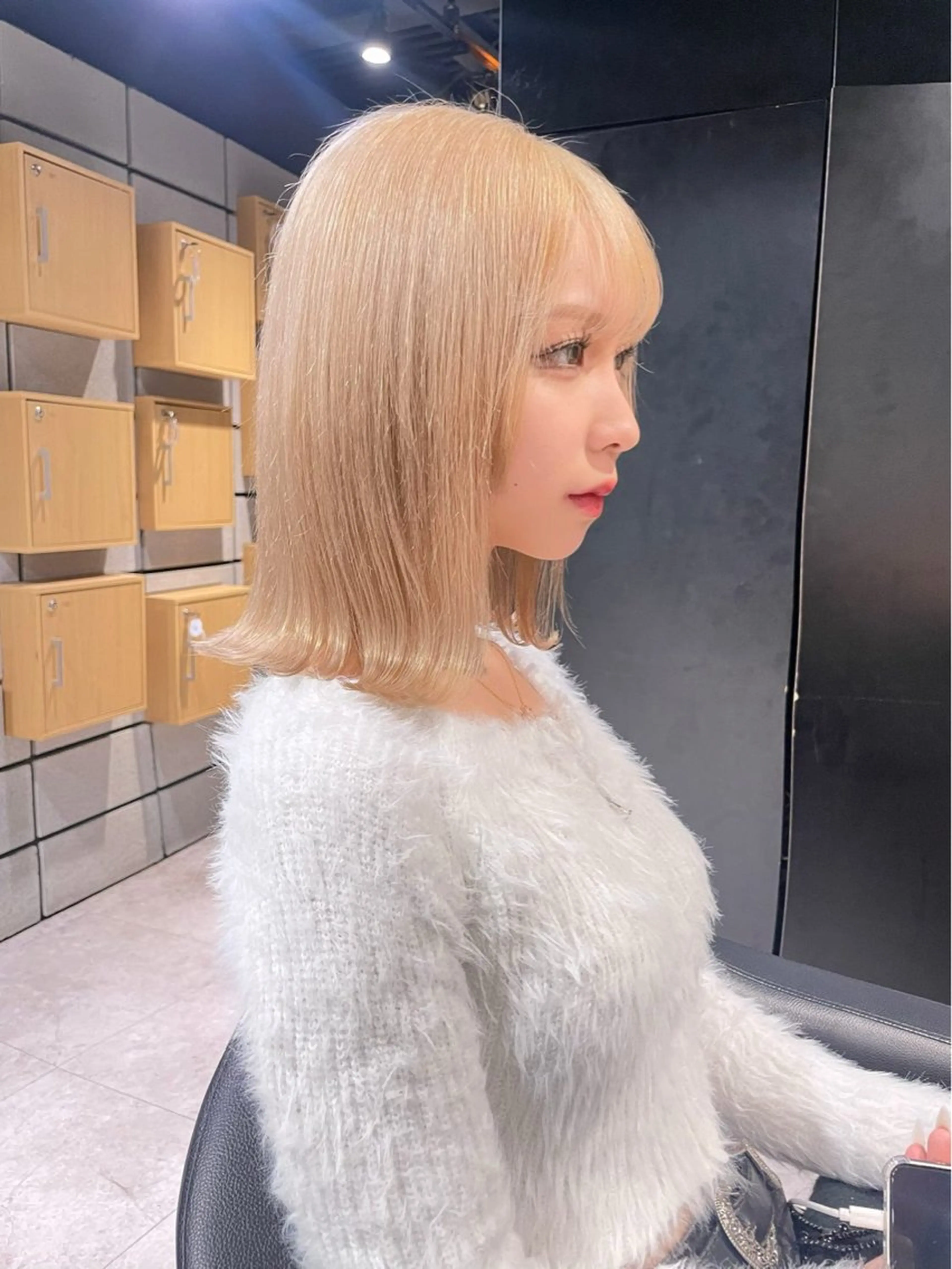 セミロング カラー ブリーチ カット ヘアカラー トリートメント ヘッドスパ 🦋ハイトーンボブ ショート🦋トシキのヘアスタイル