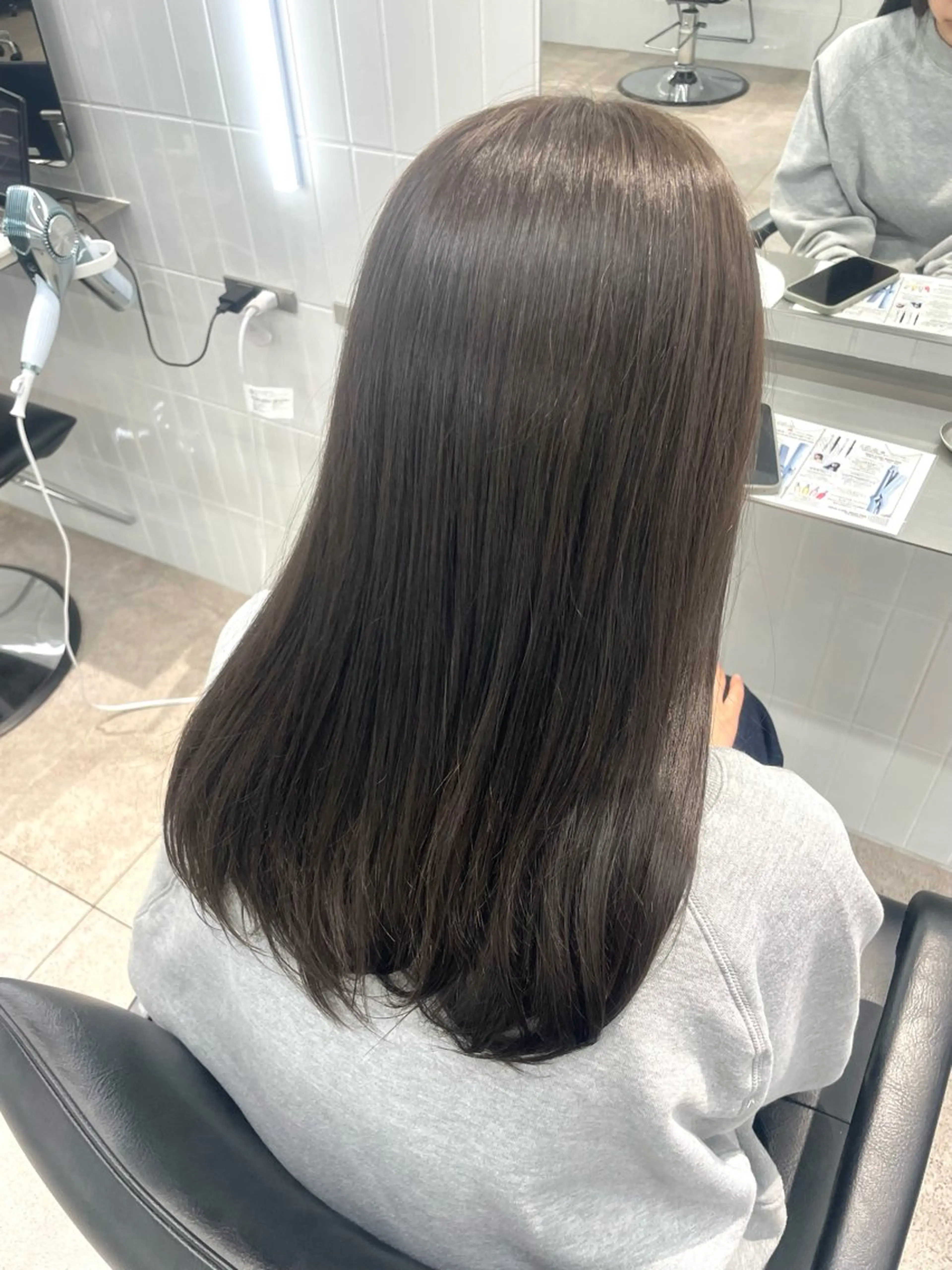 ロング カラー ブラウンカラー 🌊海外ハイライト リタッチ/グレー系のヘアスタイル
