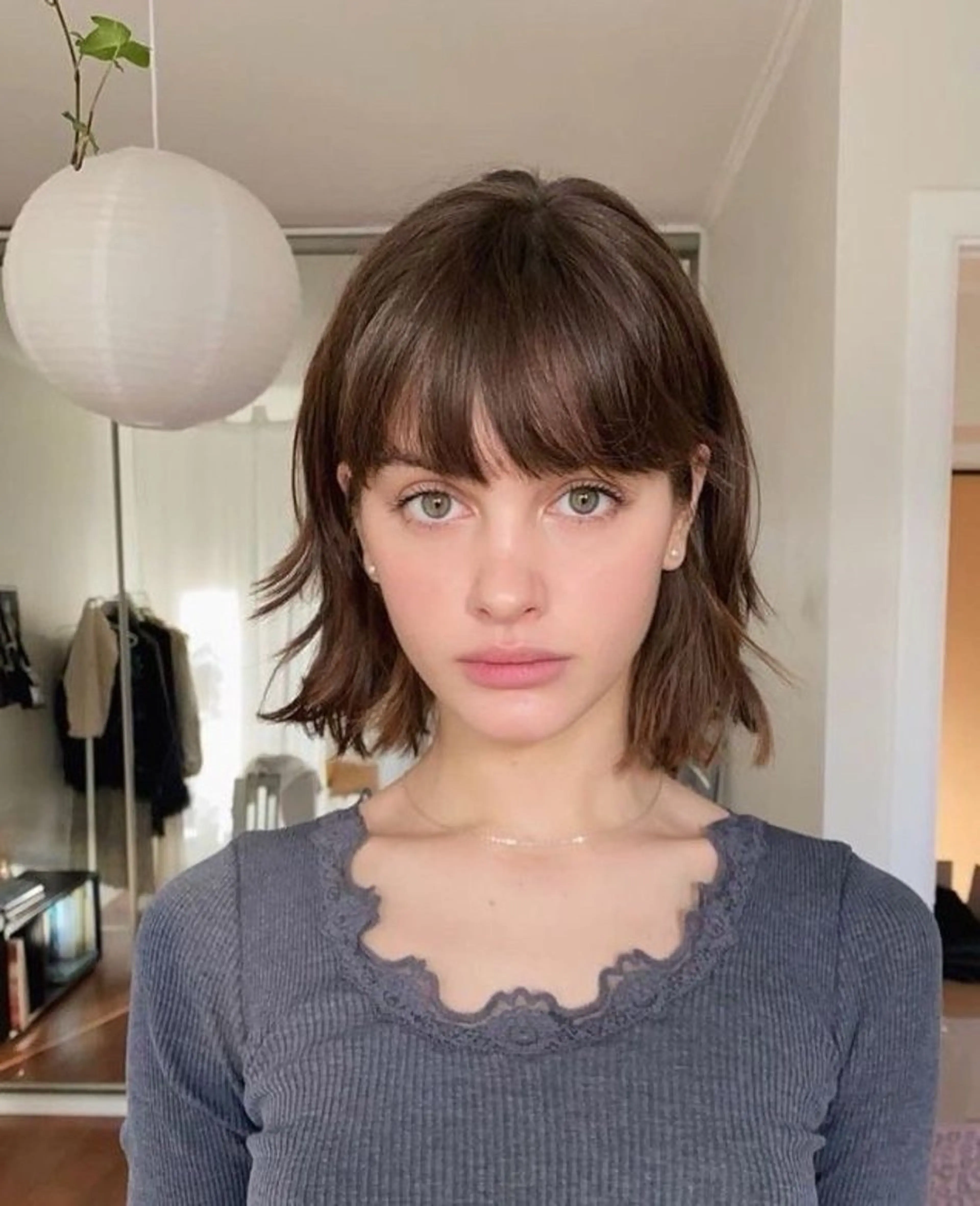 ミディアム カラー REN .のヘアスタイル