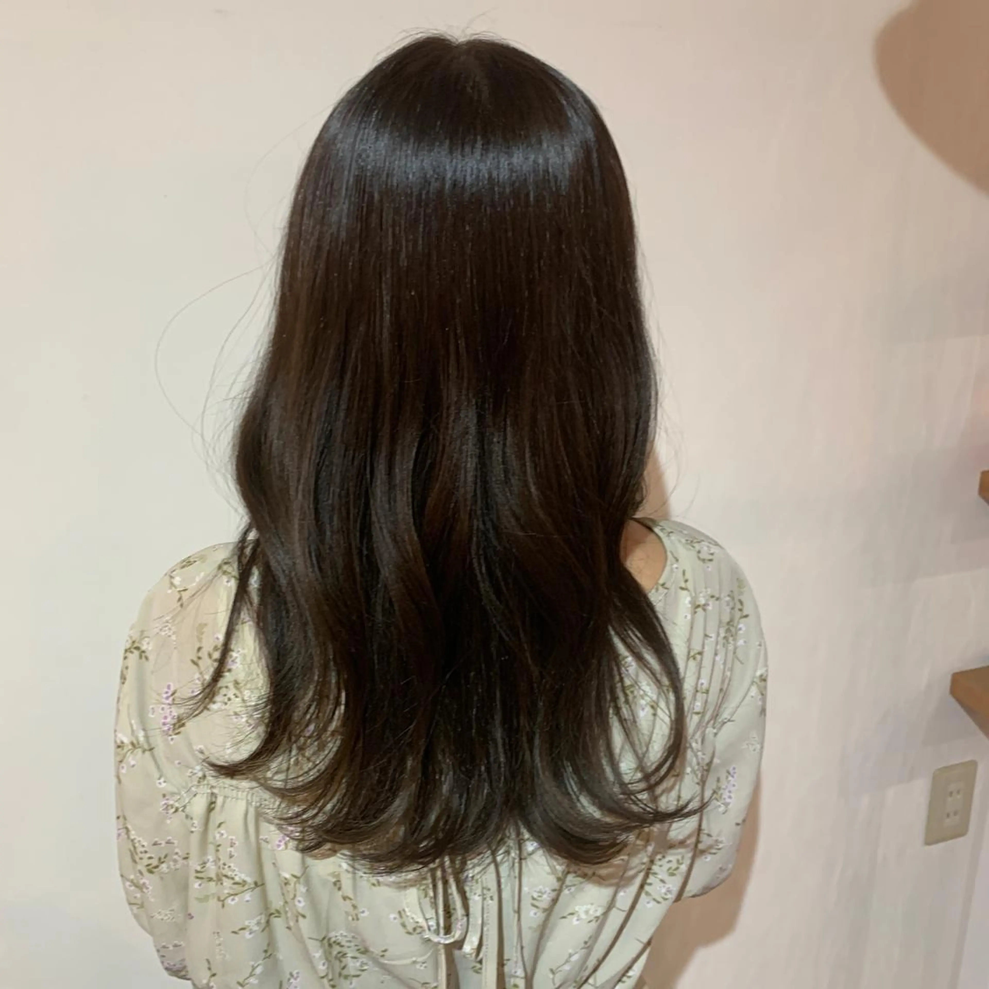 セミロング bloom296 富里所属・🫧透明感カラー🫧 ロン毛美容師のヘアスタイル