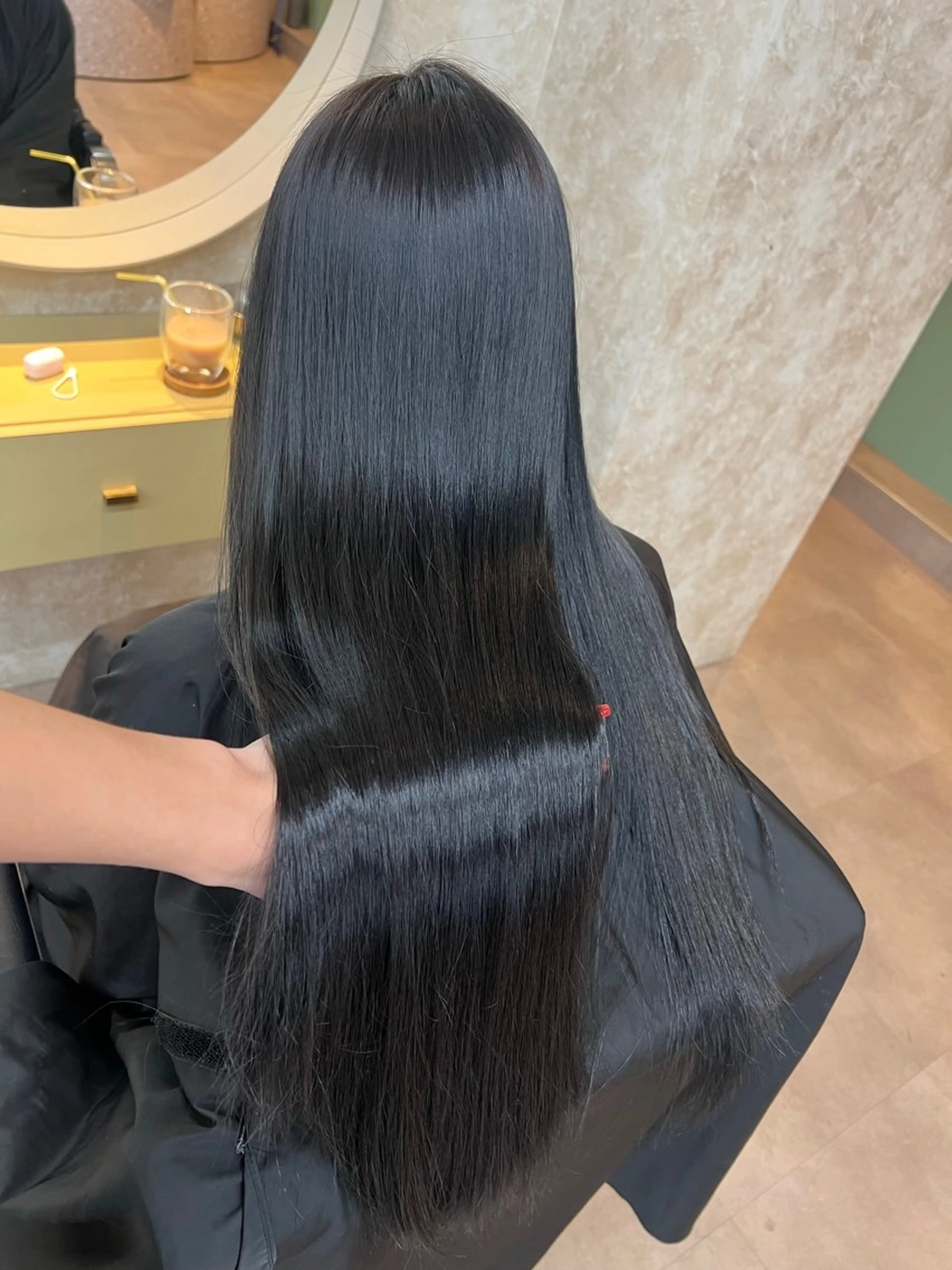 ロング カラー カット ヘアカラー トリートメント 小谷 梨奈のヘアスタイル