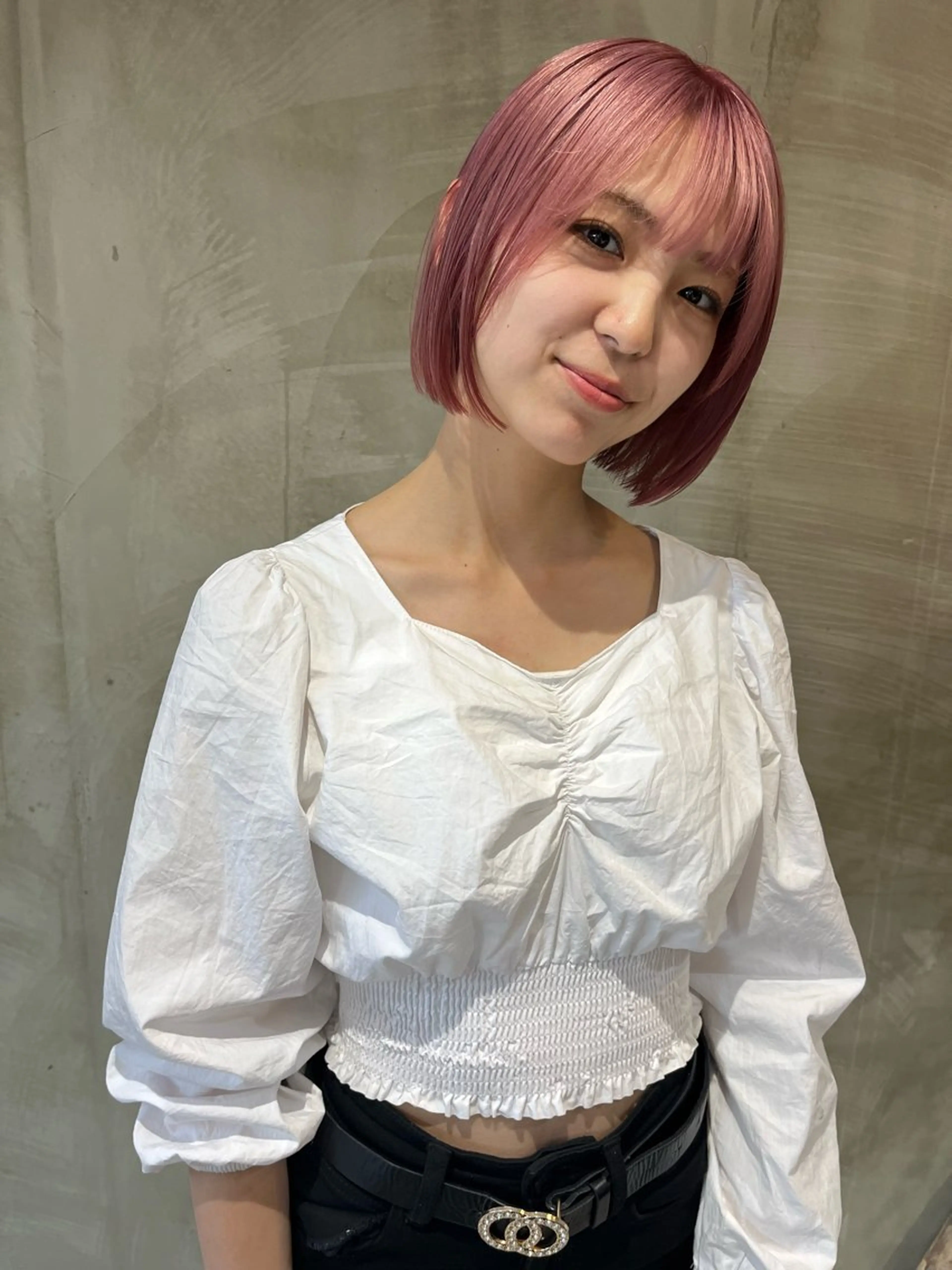 ミディアム カラー ブリーチ ハイトーンカラー ピンクカラー ボブ 鈴木 美紅のヘアスタイル