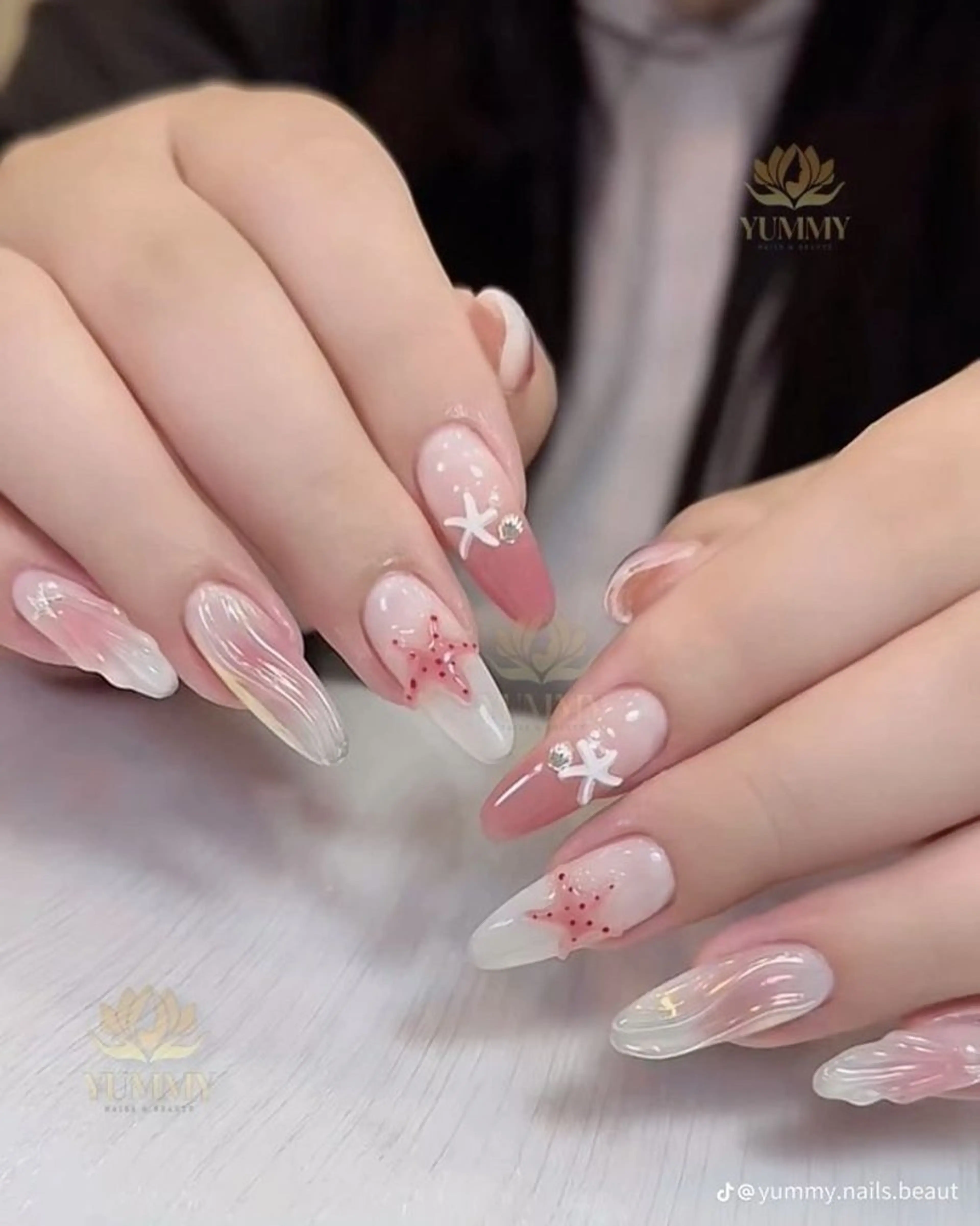 ネイル ハンドネイル Rose Ana.Chuoのネイルデザイン