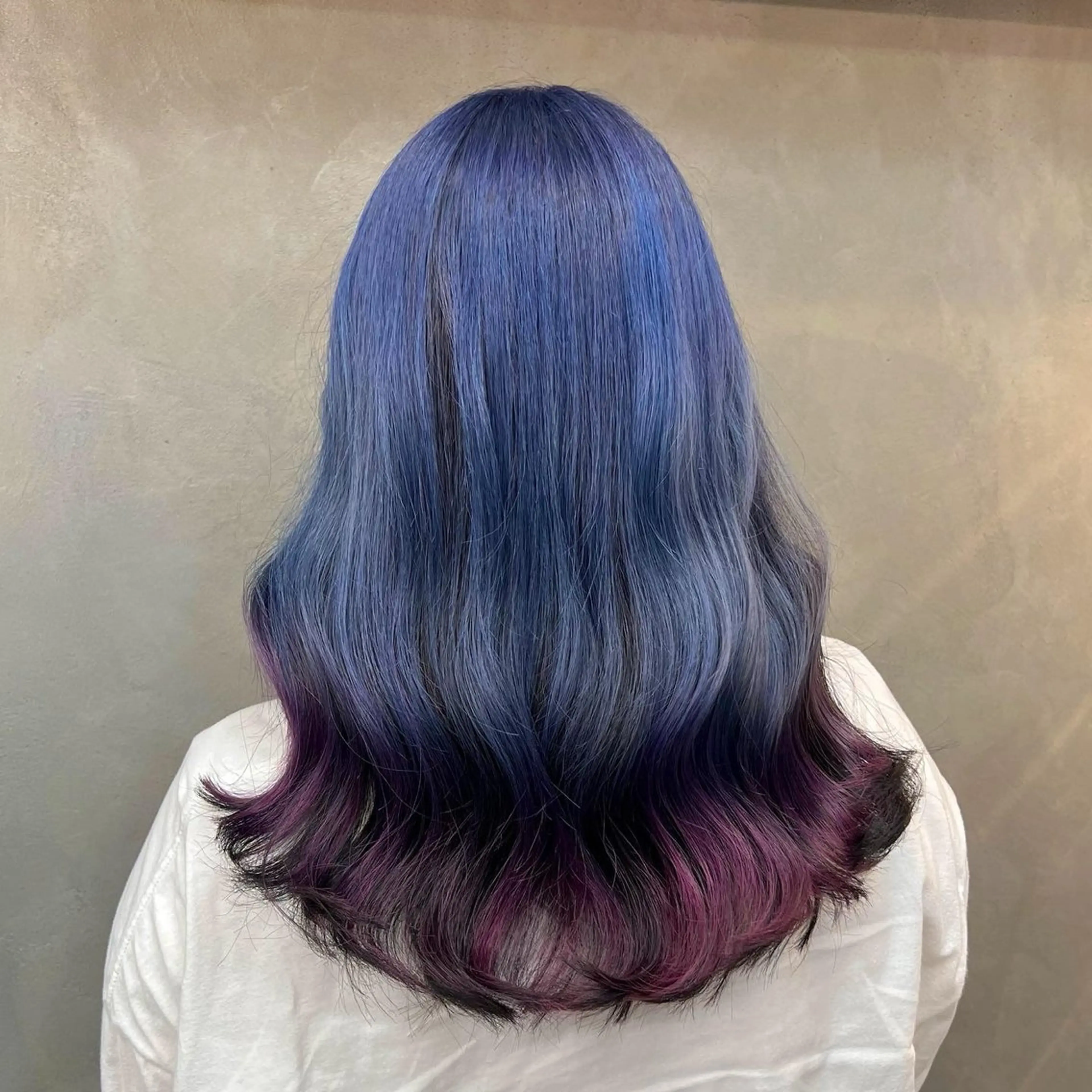 ロング カラー ブリーチ デザインカラー TNB TOKYO所属・Insta 指名 No.1KURUMIのヘアスタイル