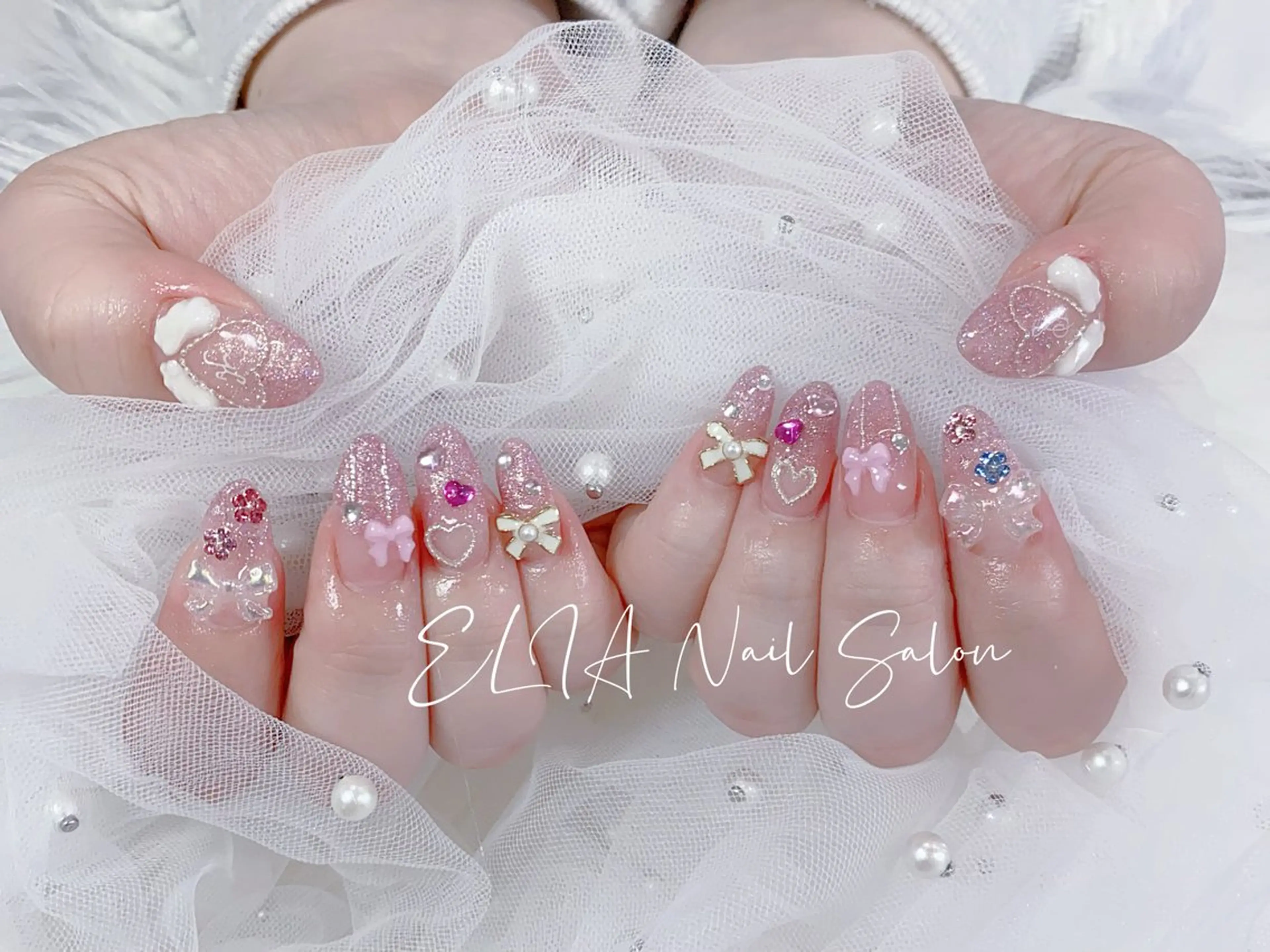 ネイル チークネイル 長さ出し グラデーション ラメ(グリッター) ラメグラデーション ハンドネイル ELIA【エリア】 nailsalonのネイルデザイン
