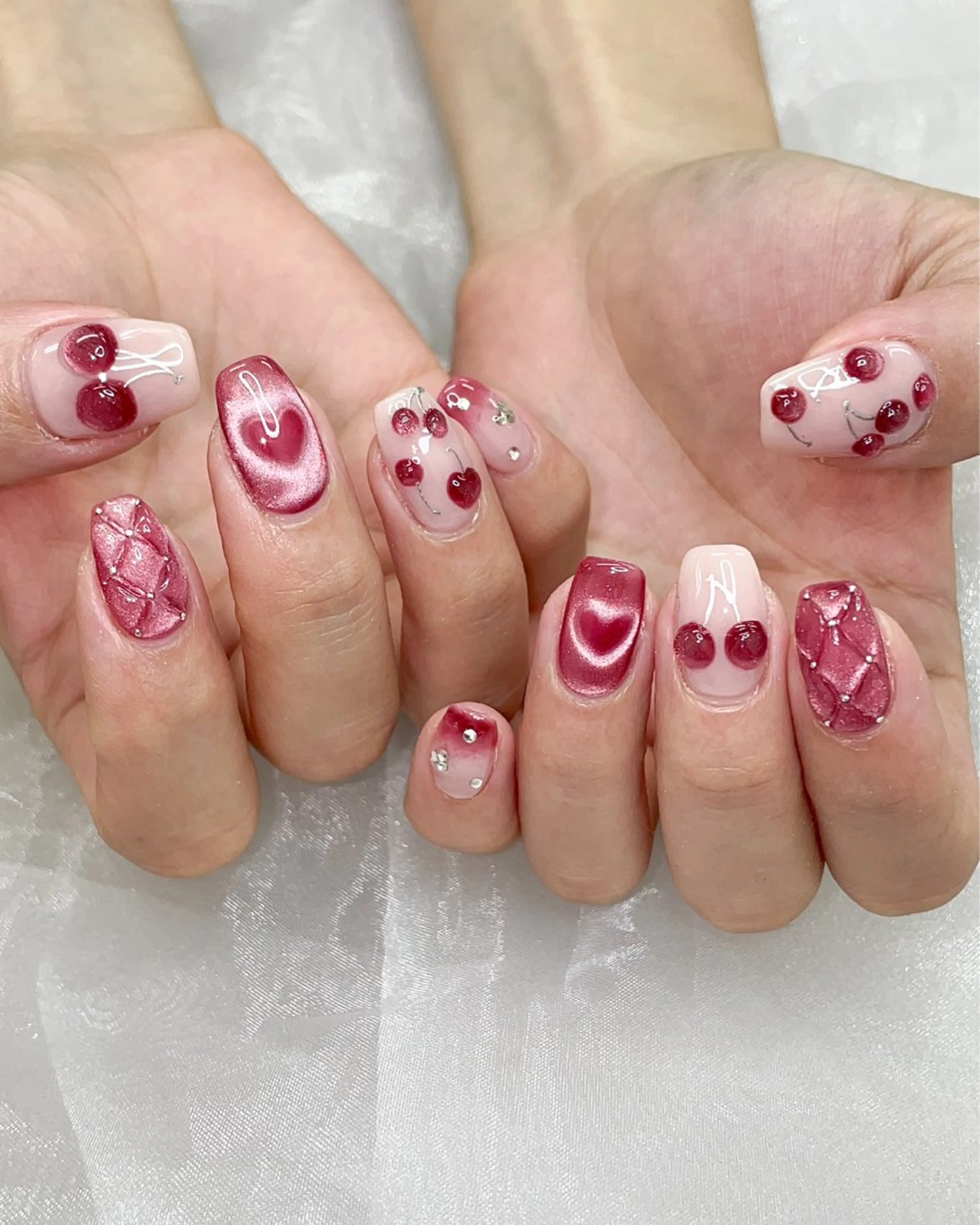 ネイル ハート マグネットネイル ハンドネイル 五十嵐 美智のネイルデザイン