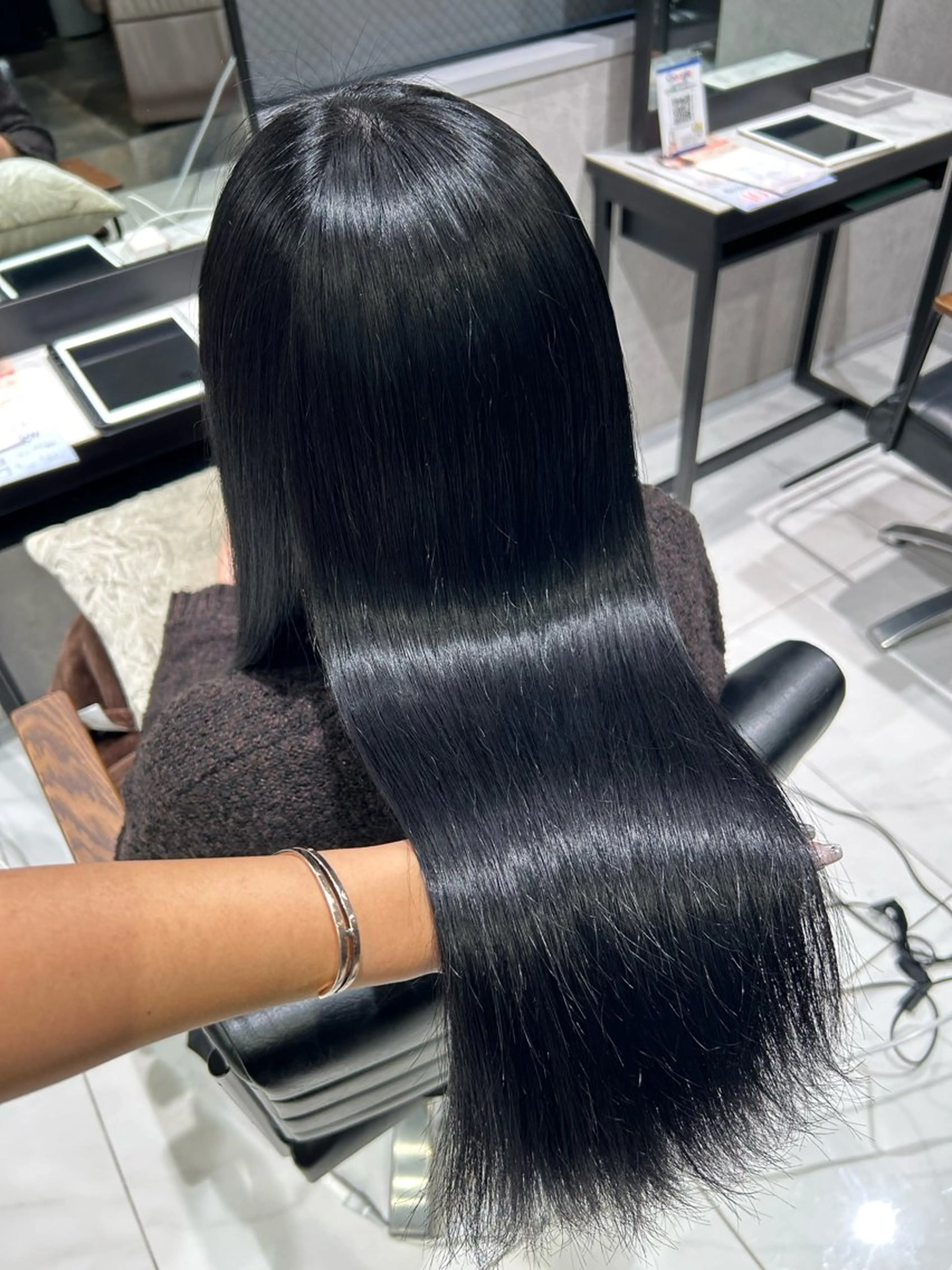 カラー 黒髪 ブルーカラー ブルーブラック ヘアカラー トリートメント 透明感カラー🩵 束感まつげ🪼海月のヘアスタイル