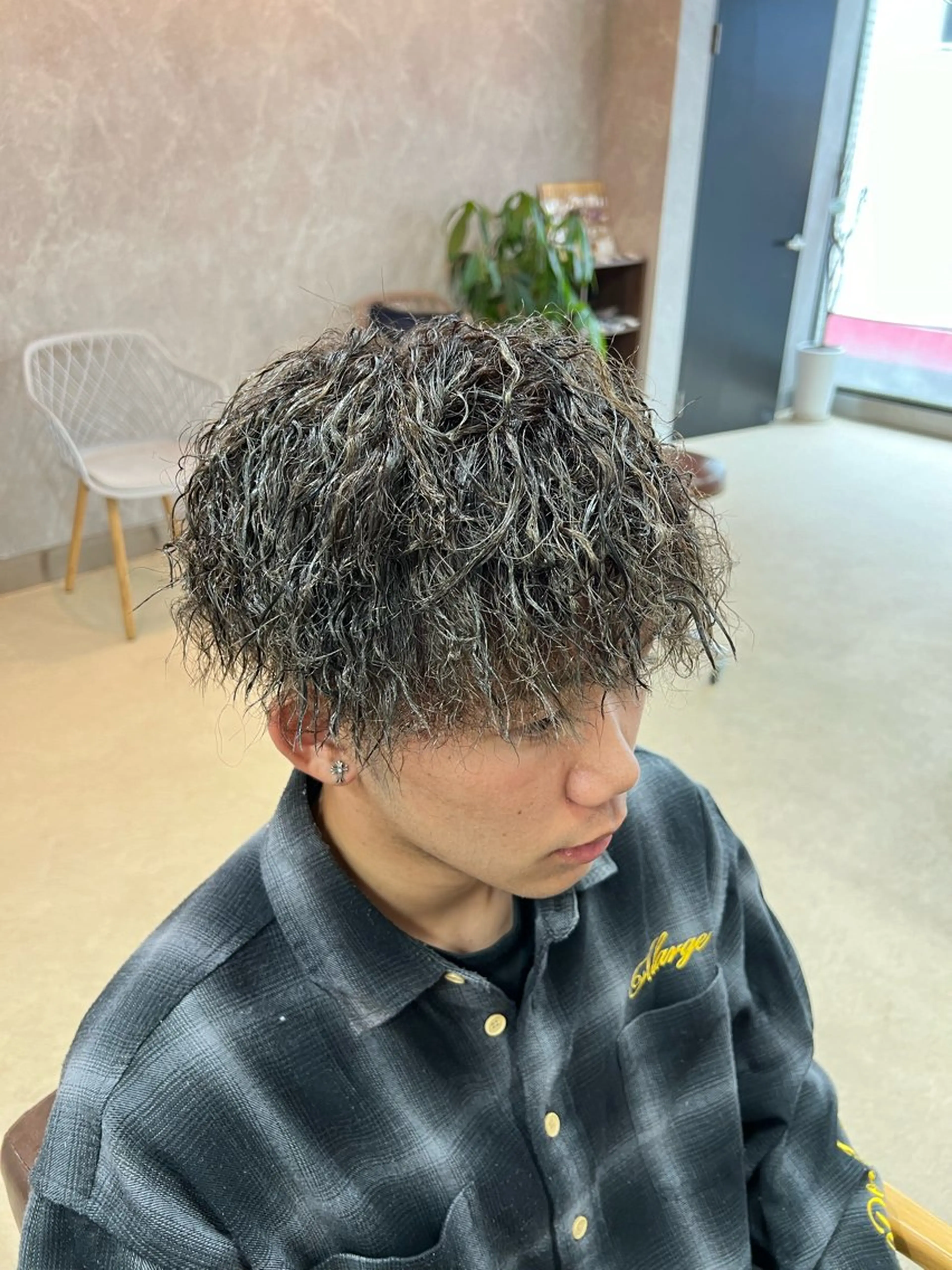 カラー パーマ メンズ メンズパーマ メンズツイストパーマ ツイストパーマ カット ヘアカラー パーマ 🌻belle /JUMA🌻のヘアスタイル