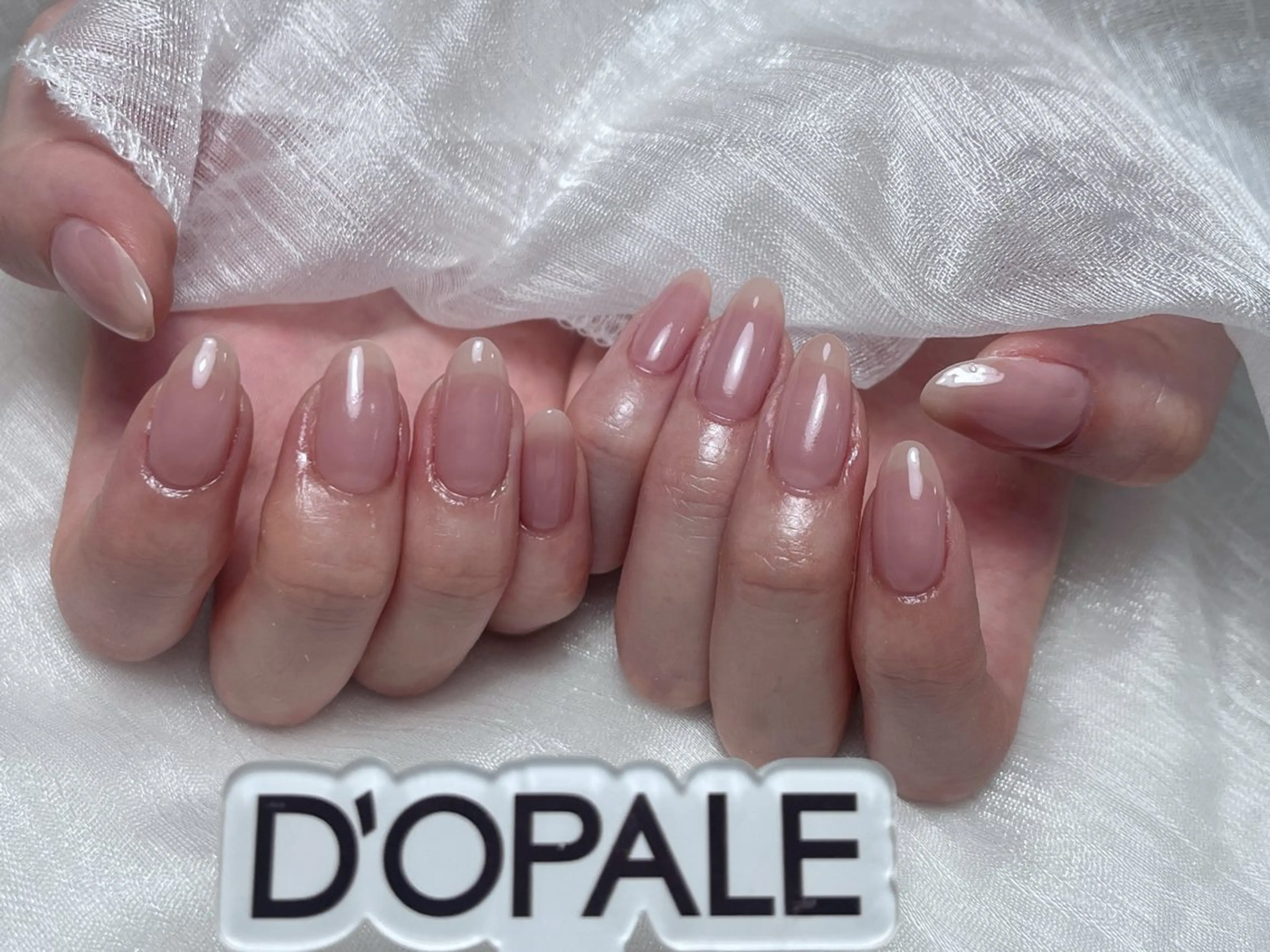 ネイル DOPALE、もも 彦奇のネイルデザイン