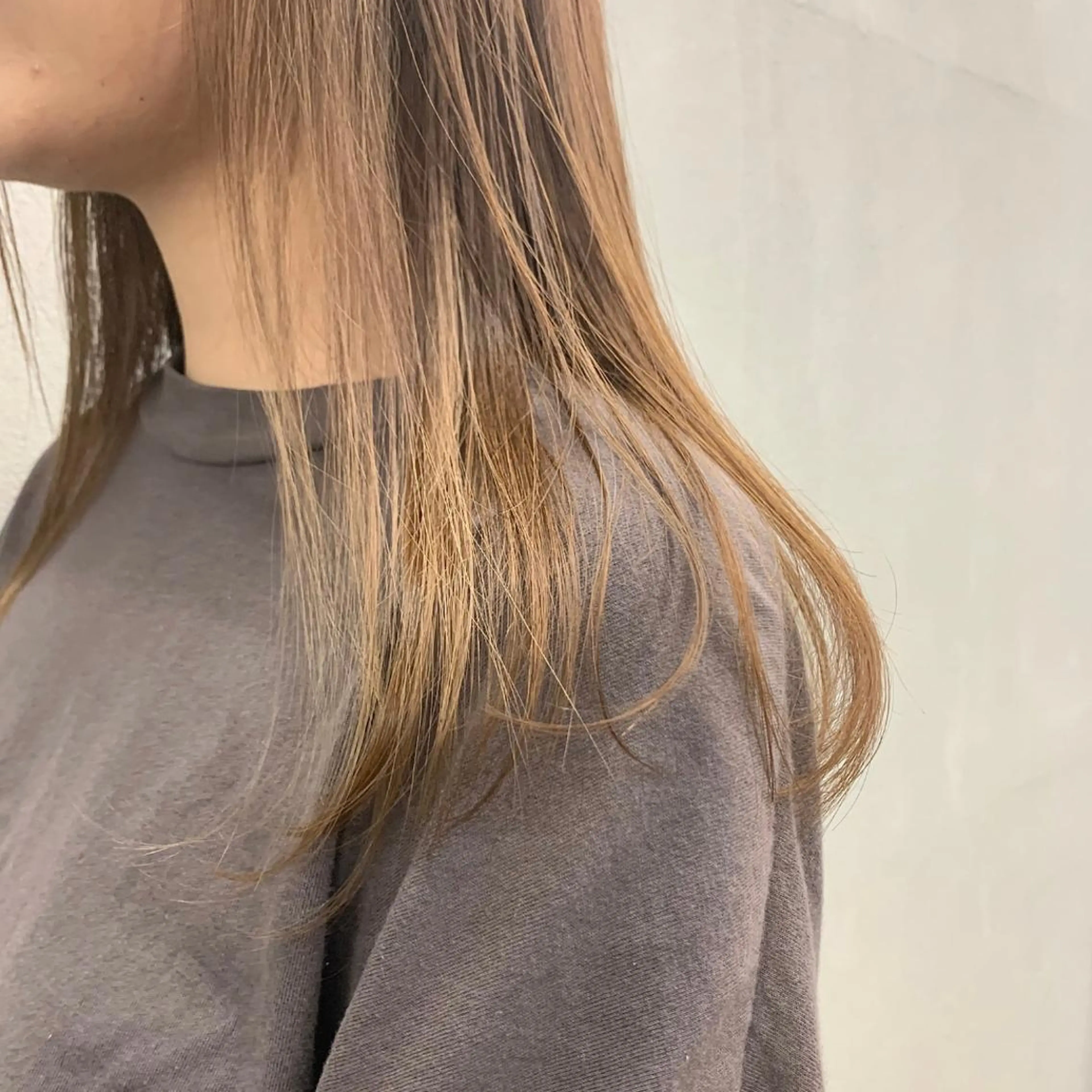 ミディアム カラー ベージュカラー お顔まわりカット🌱 emo.村松泉綺のヘアスタイル
