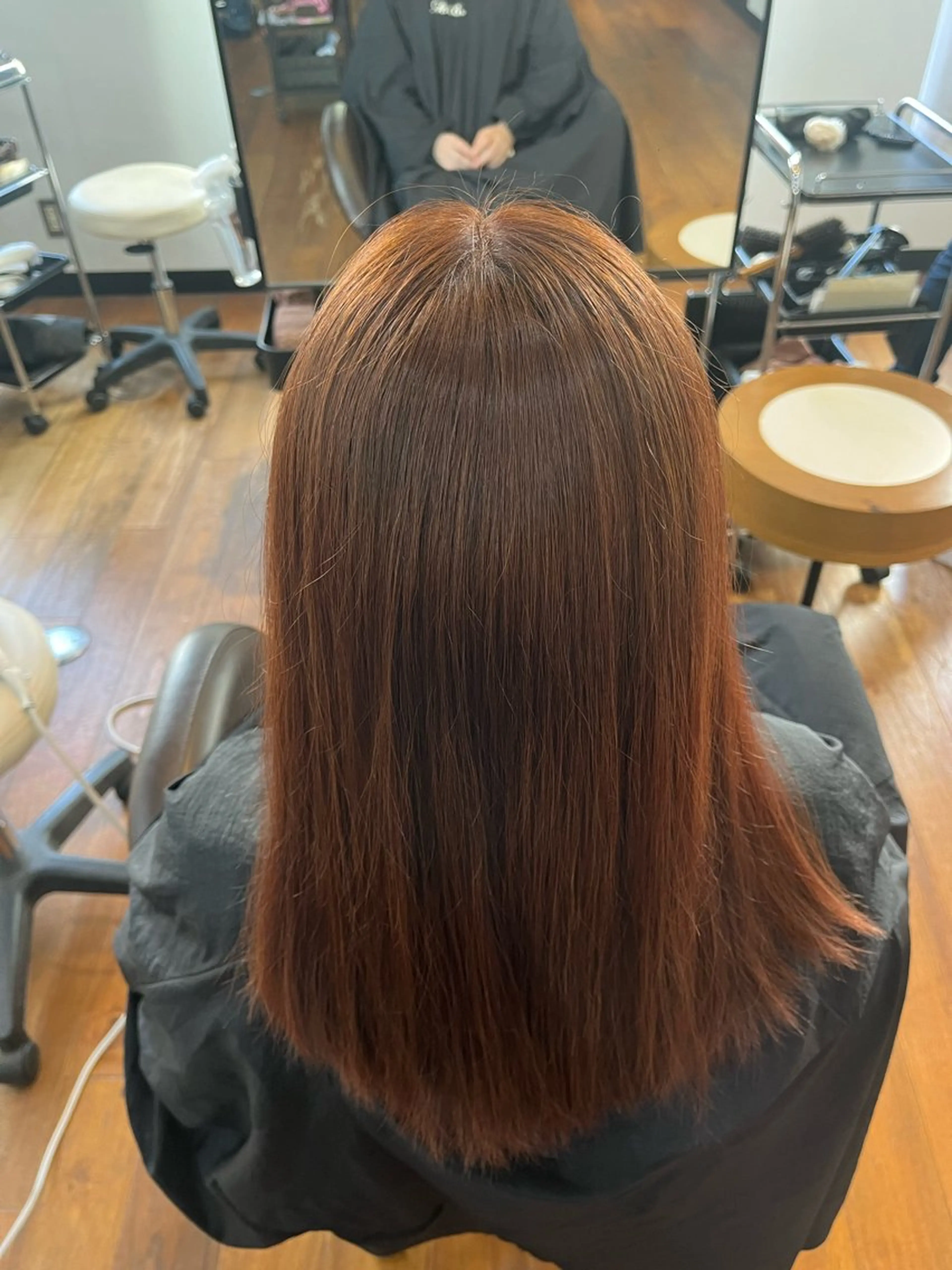 セミロング 相澤 彩美のヘアスタイル