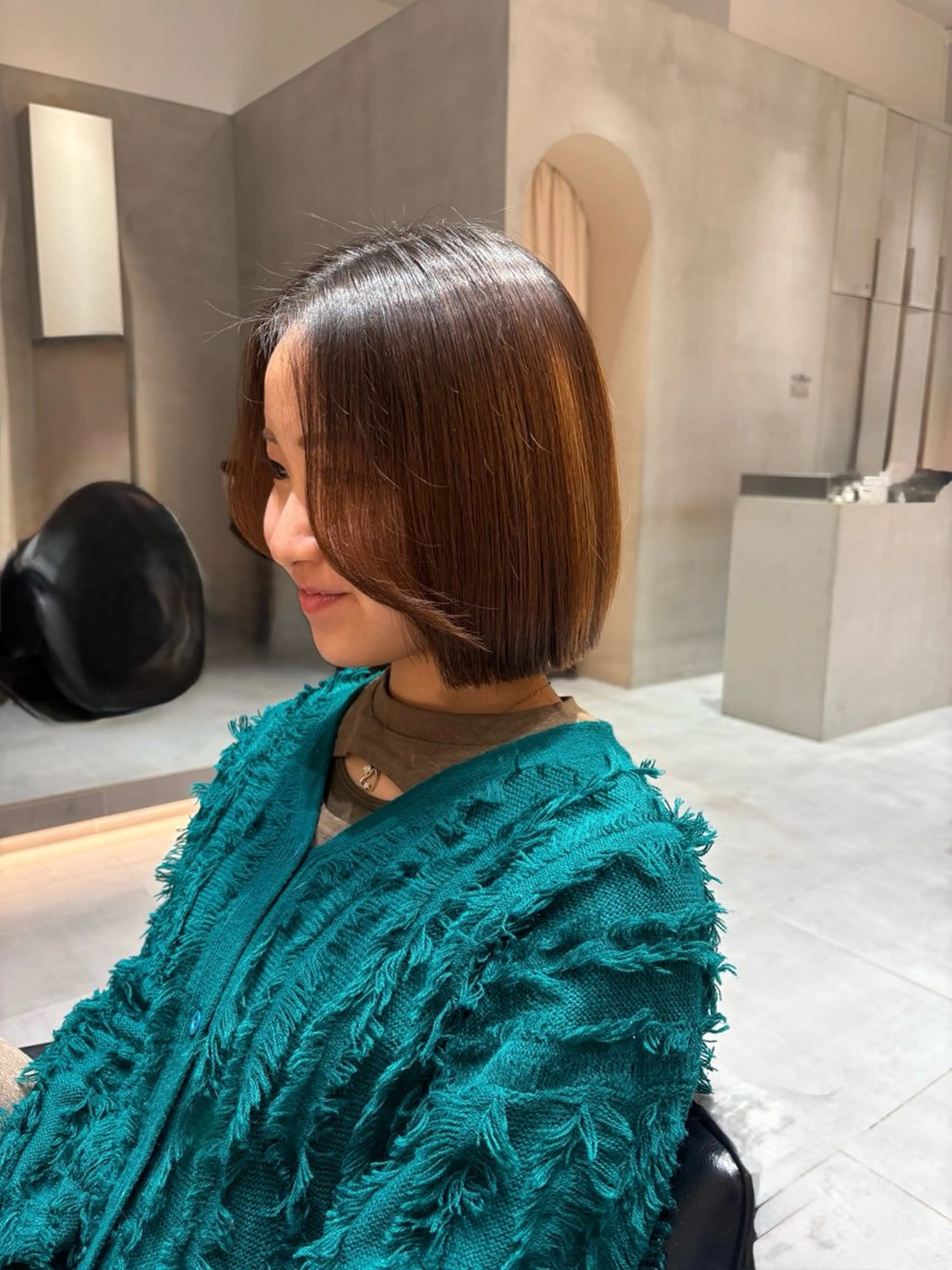 ミディアム ボブ カット トリートメント ヘッドスパ ヘアセット ショートパーマ/ ハイトーン🪼風香のヘアスタイル