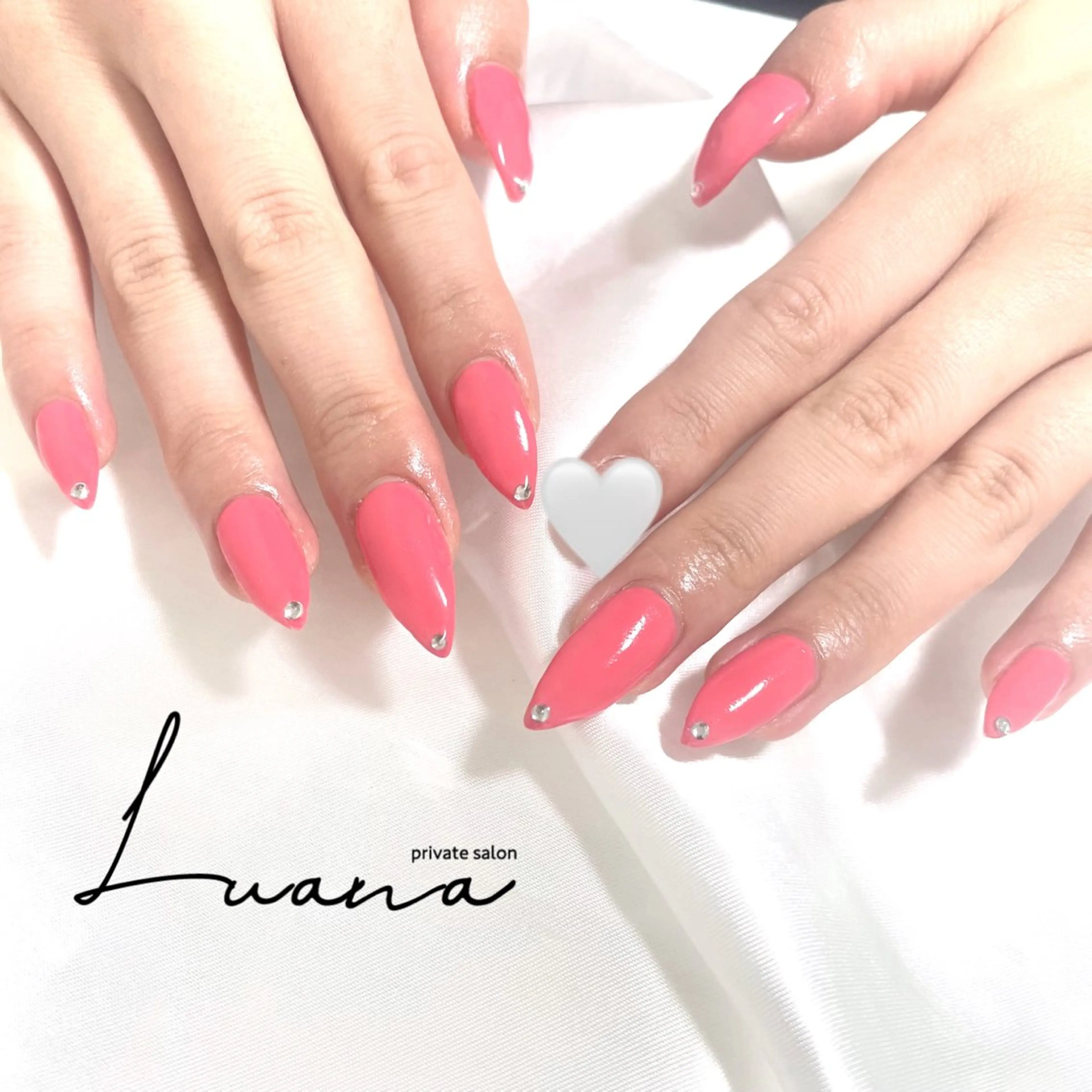 ネイル ストーンネイル ハンドネイル Luana Aoiのネイルデザイン