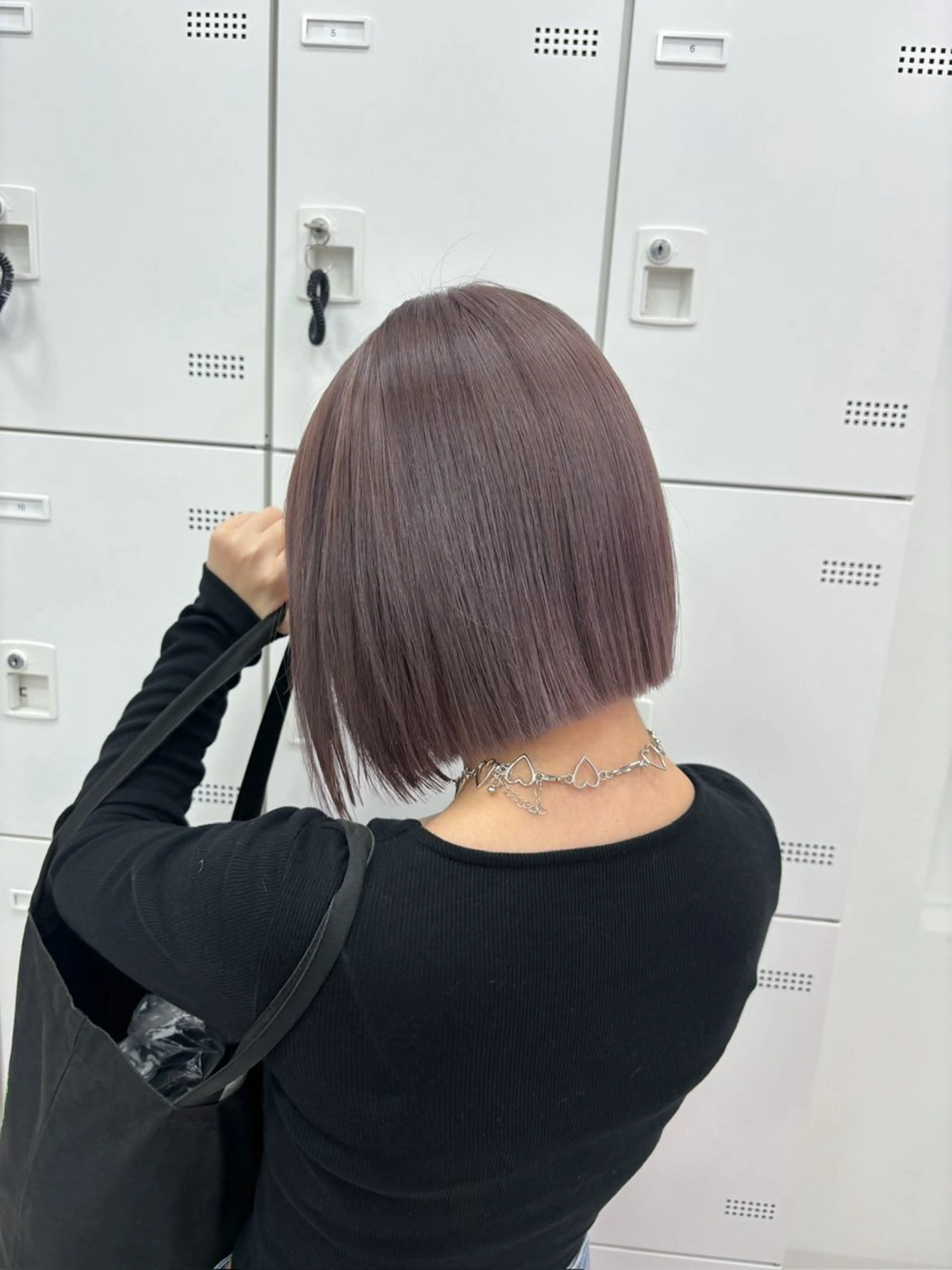 ショート カラー ヘアカラー トリートメント ヘッドスパ 韓国レイヤー ハッシュカットのヘアスタイル