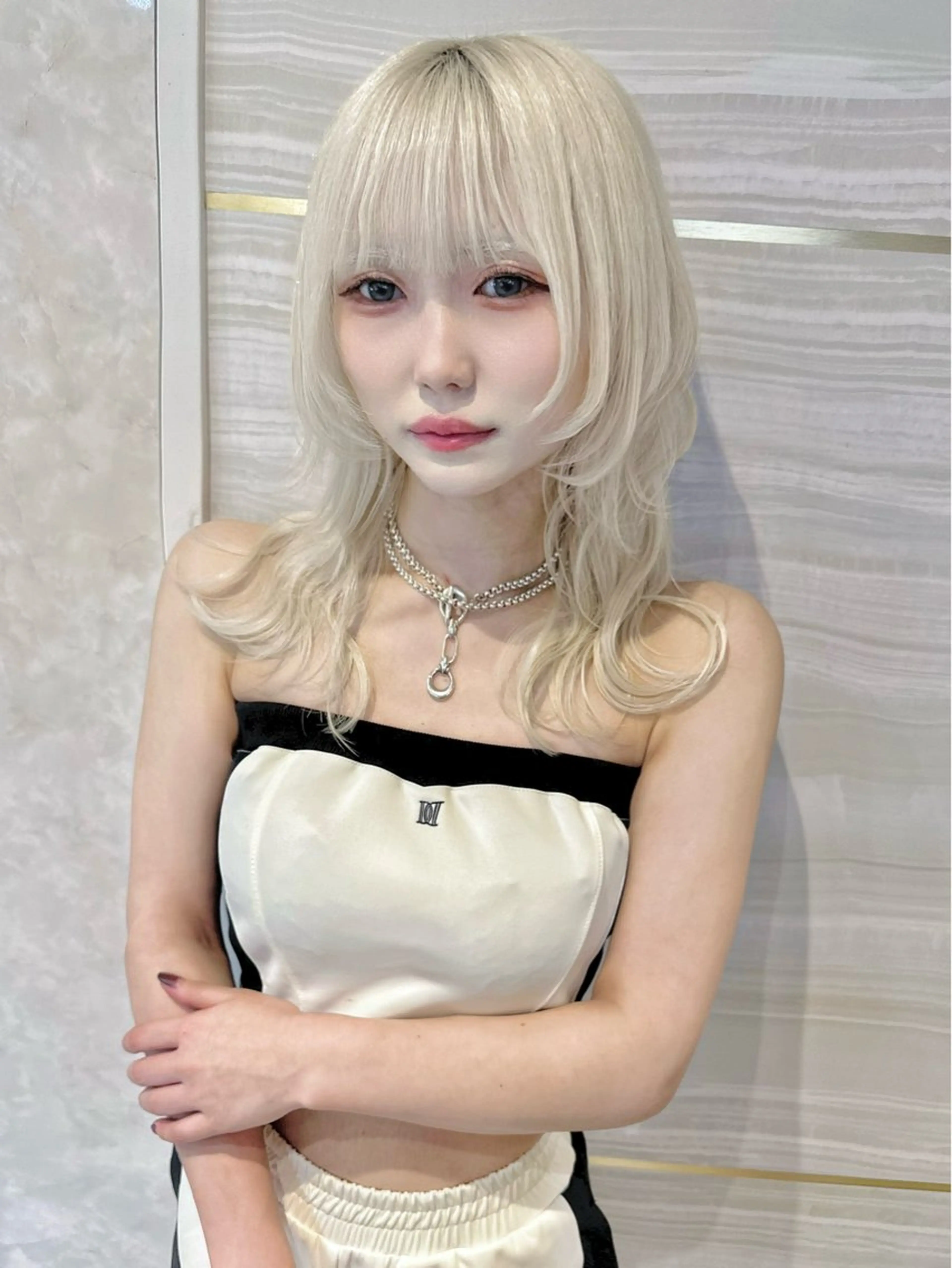 ロング カラー ベージュカラー ブリーチ ケアブリーチ ミルクティーベージュ ピンクカラー ヘアカラー トリートメント 🦋高瀬寛菜🦋 韓国/ブリーチのヘアスタイル