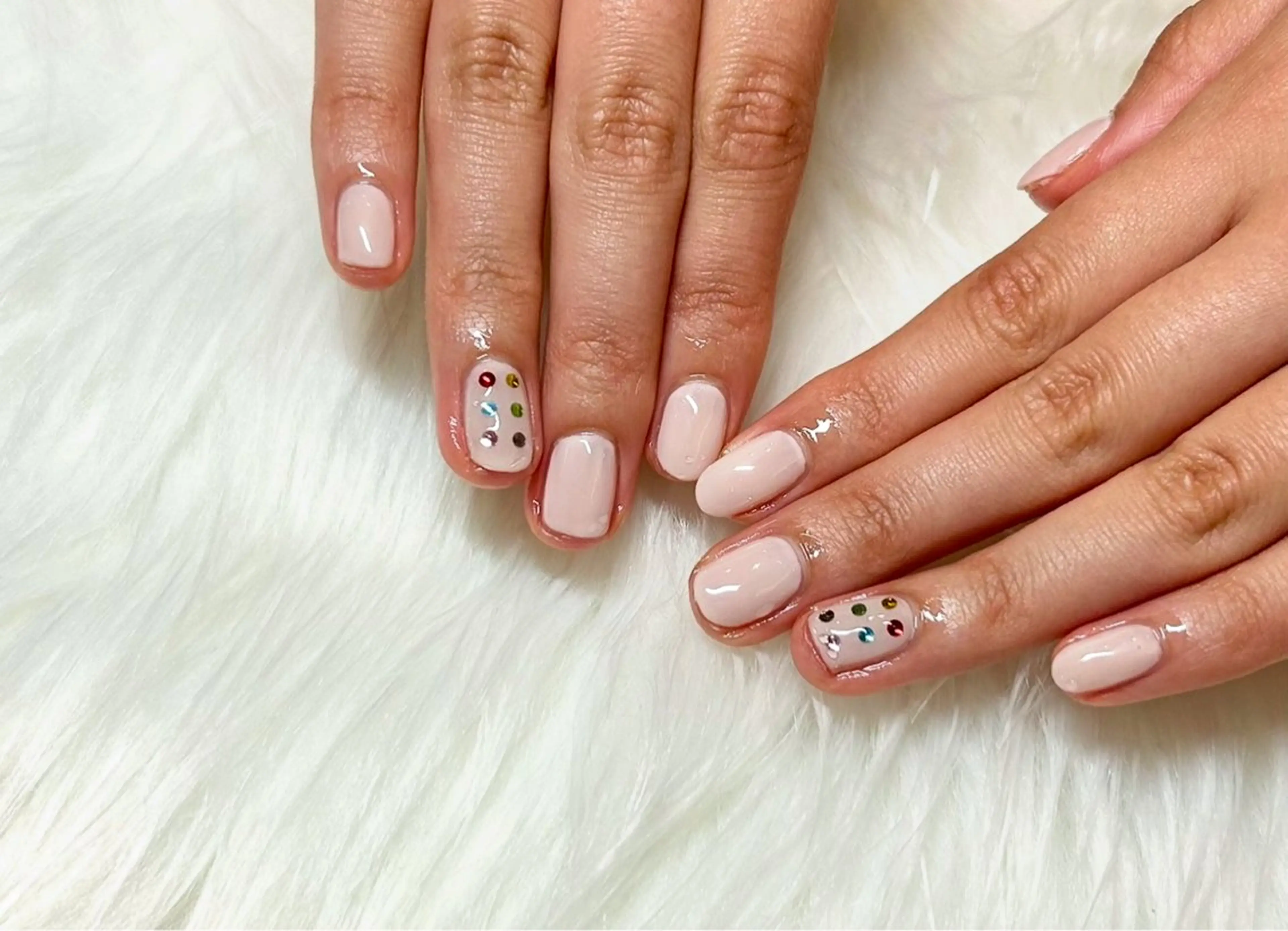 ネイル 持ち込み オフィスネイル ワンカラーネイル シンプルネイル ハンドネイル 頑張る女性の味方✴︎ M.i　nail ♡のエステ・リラクイメージ