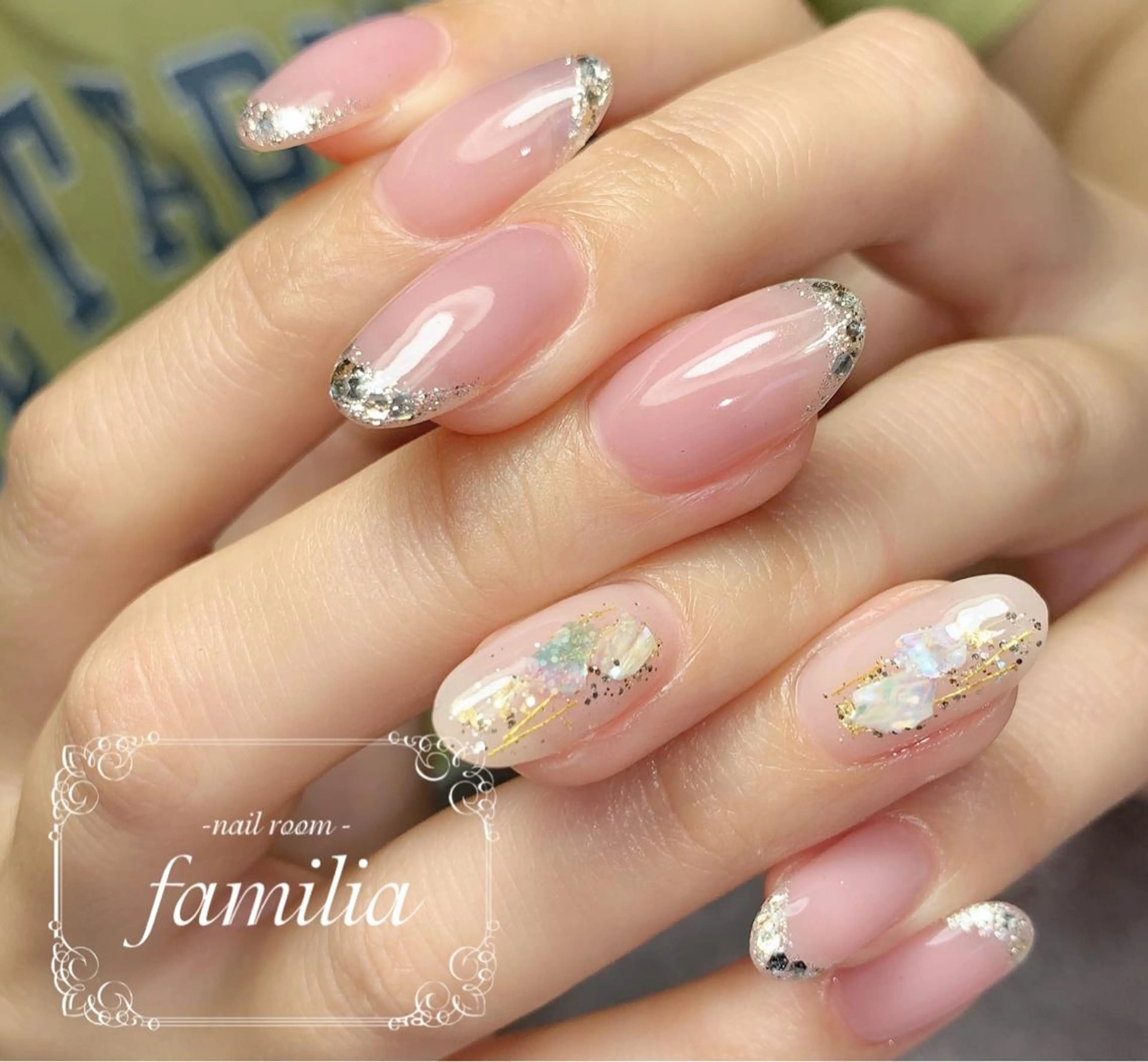 ネイル アートネイル フレンチネイル ガラスフレンチ ハンドネイル -nailroom- familiaのネイルデザイン