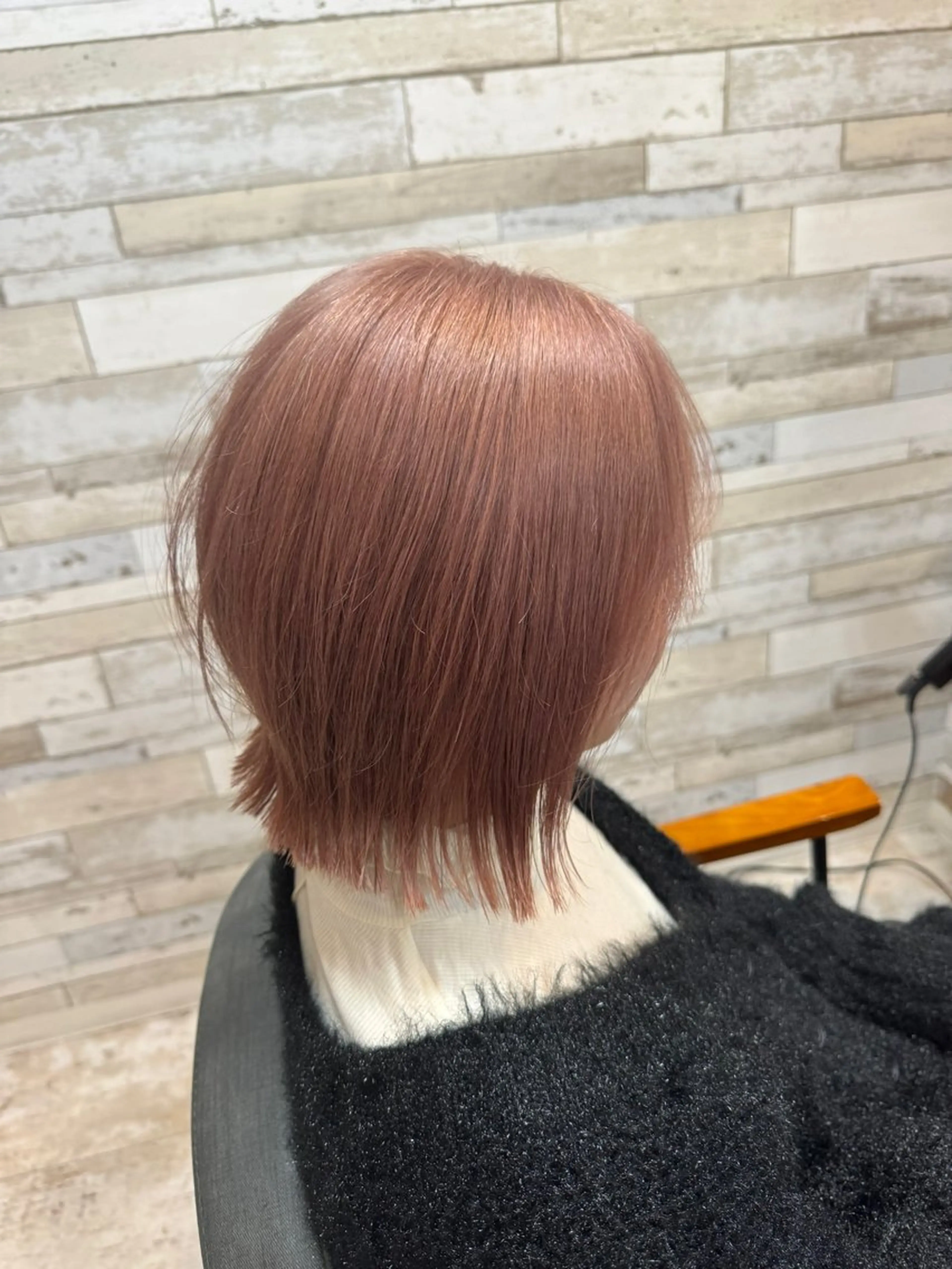 ショート カラー 二俣 秋亜のヘアスタイル