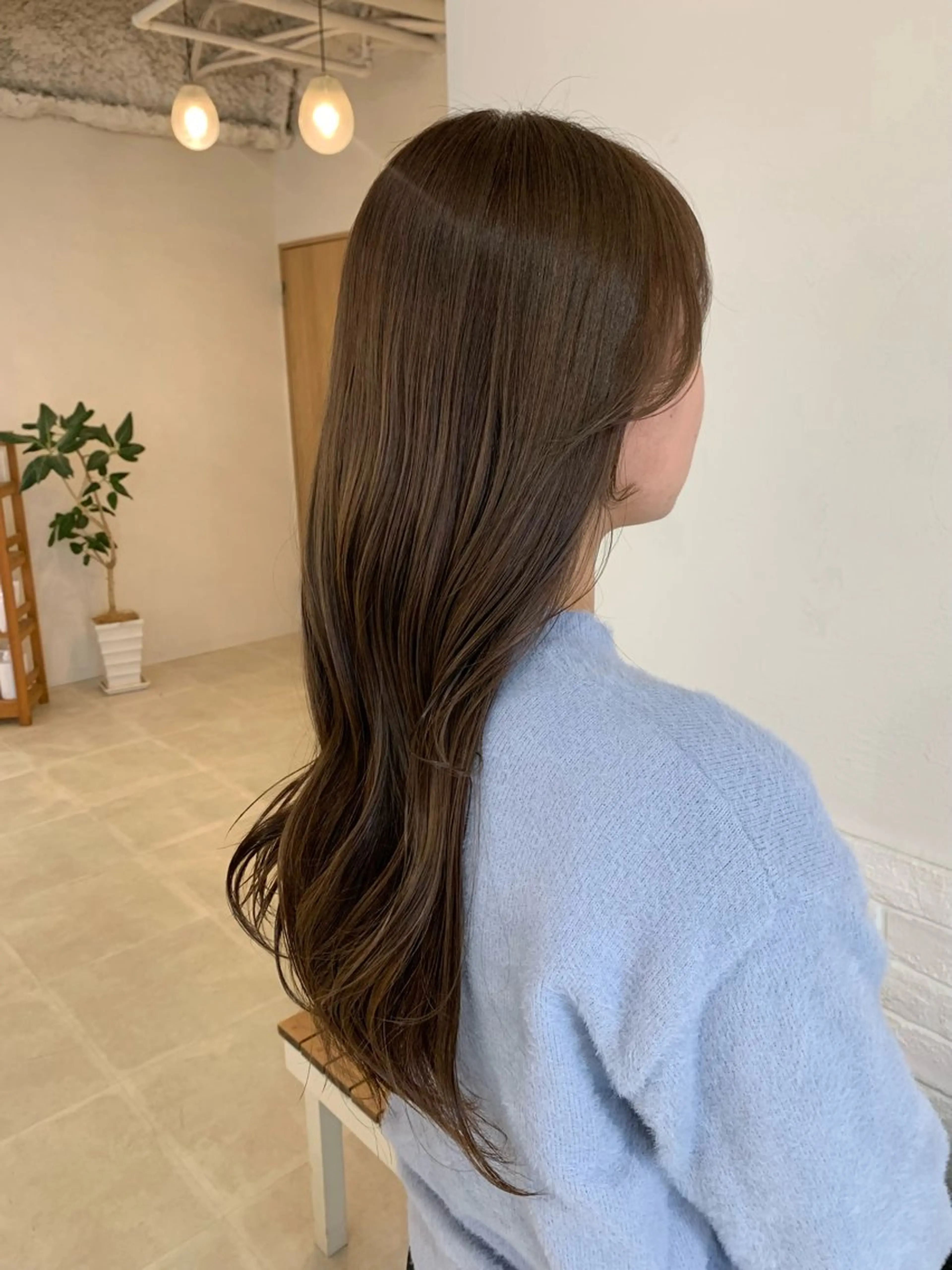 ロング カラー ブリーチ ブラウンカラー ダブルカラー ブリーチなしカラー ヘアカラー トリートメント 🩰淡色系カラー／ 南ゆかり（女性のみ）のヘアスタイル