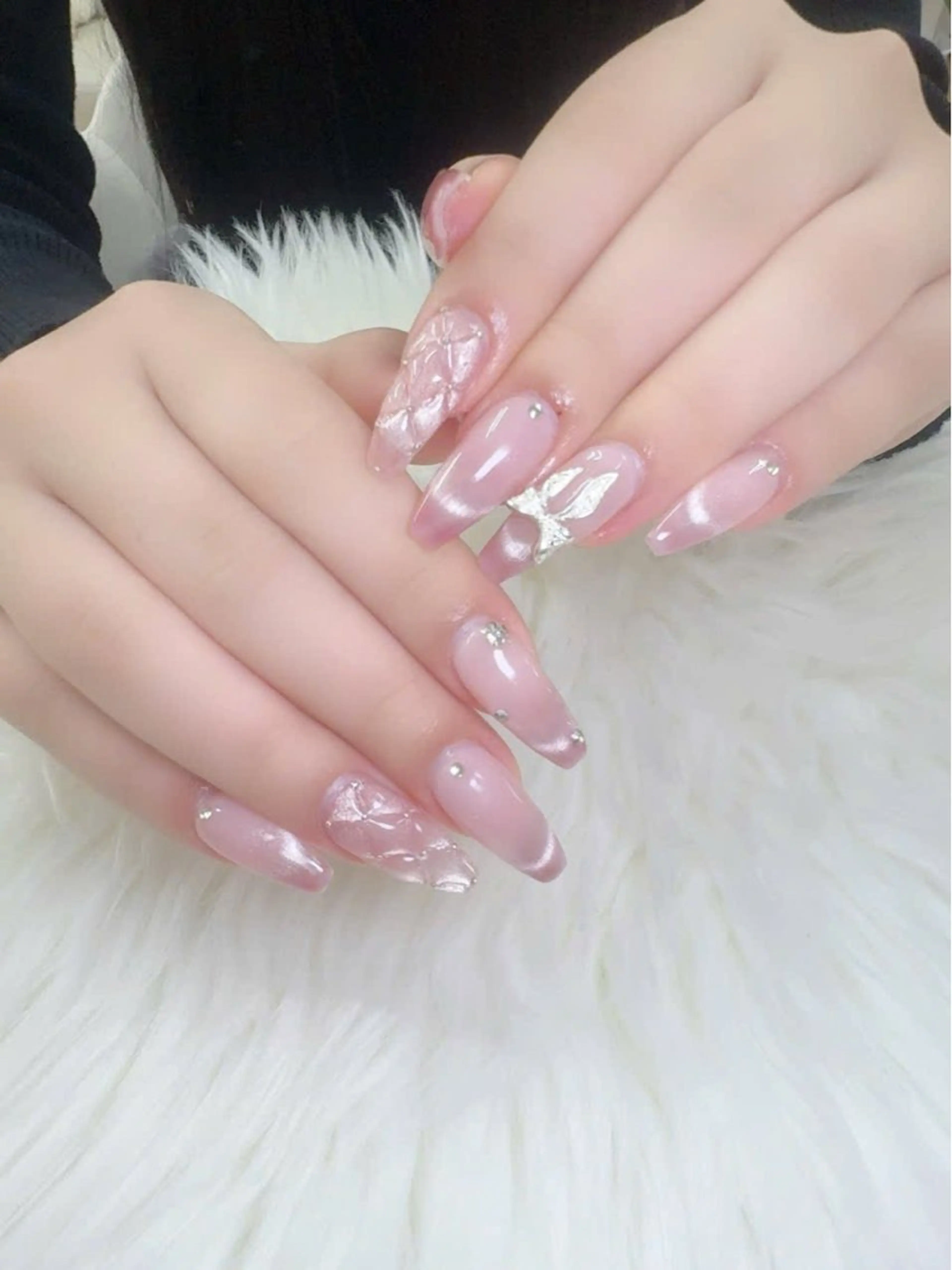 ネイル フレンチネイル グラデーション マグネットネイル ニュアンスネイル オフィスネイル ハンドネイル ハンドケア Hara Nail 【パラジェル使用】のネイルデザイン