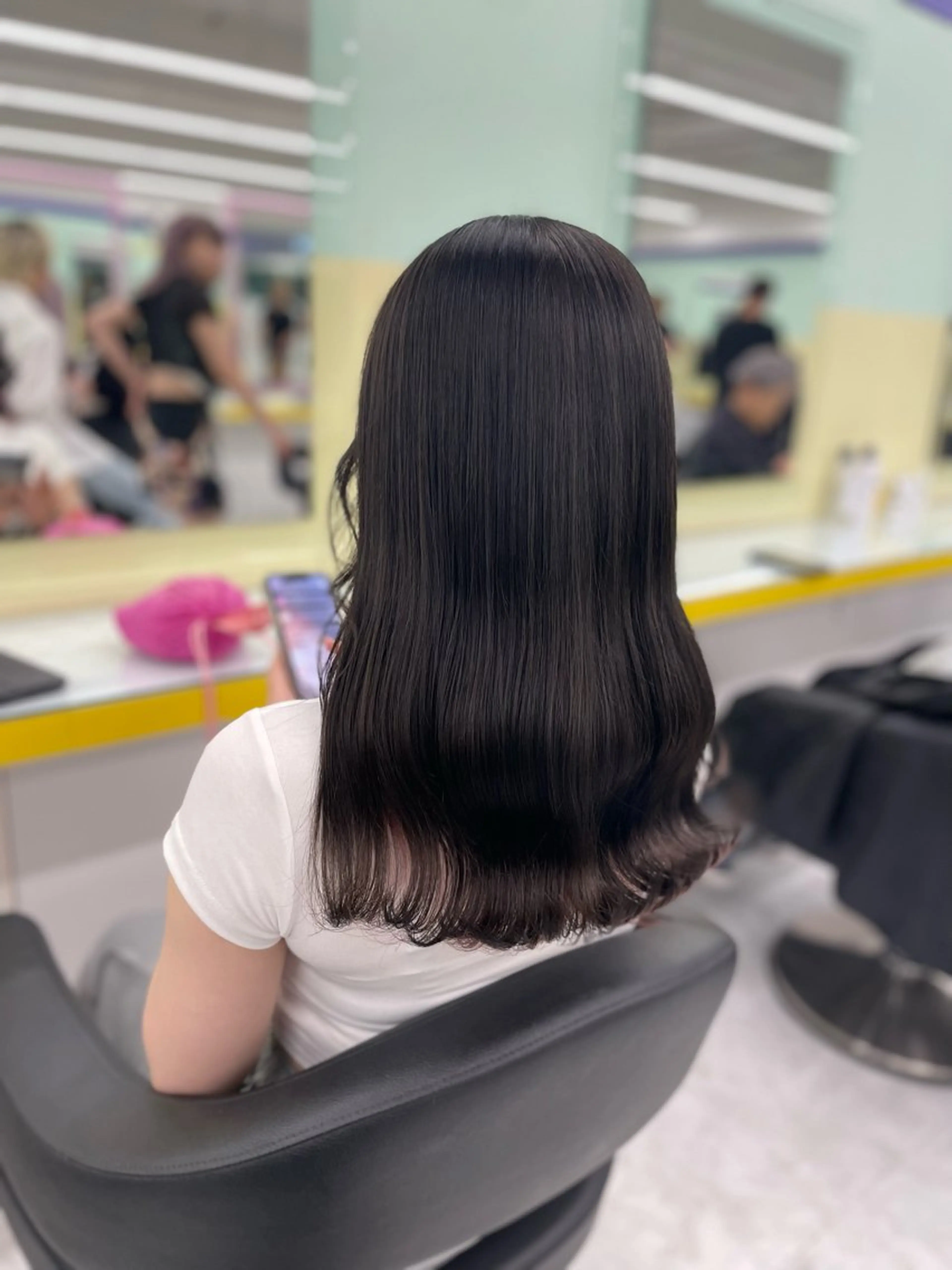 セミロング カラー ヘアアレンジ ヘアカラー トリートメント ☁️縮毛矯正✖️ 透明感☁️りくのヘアスタイル