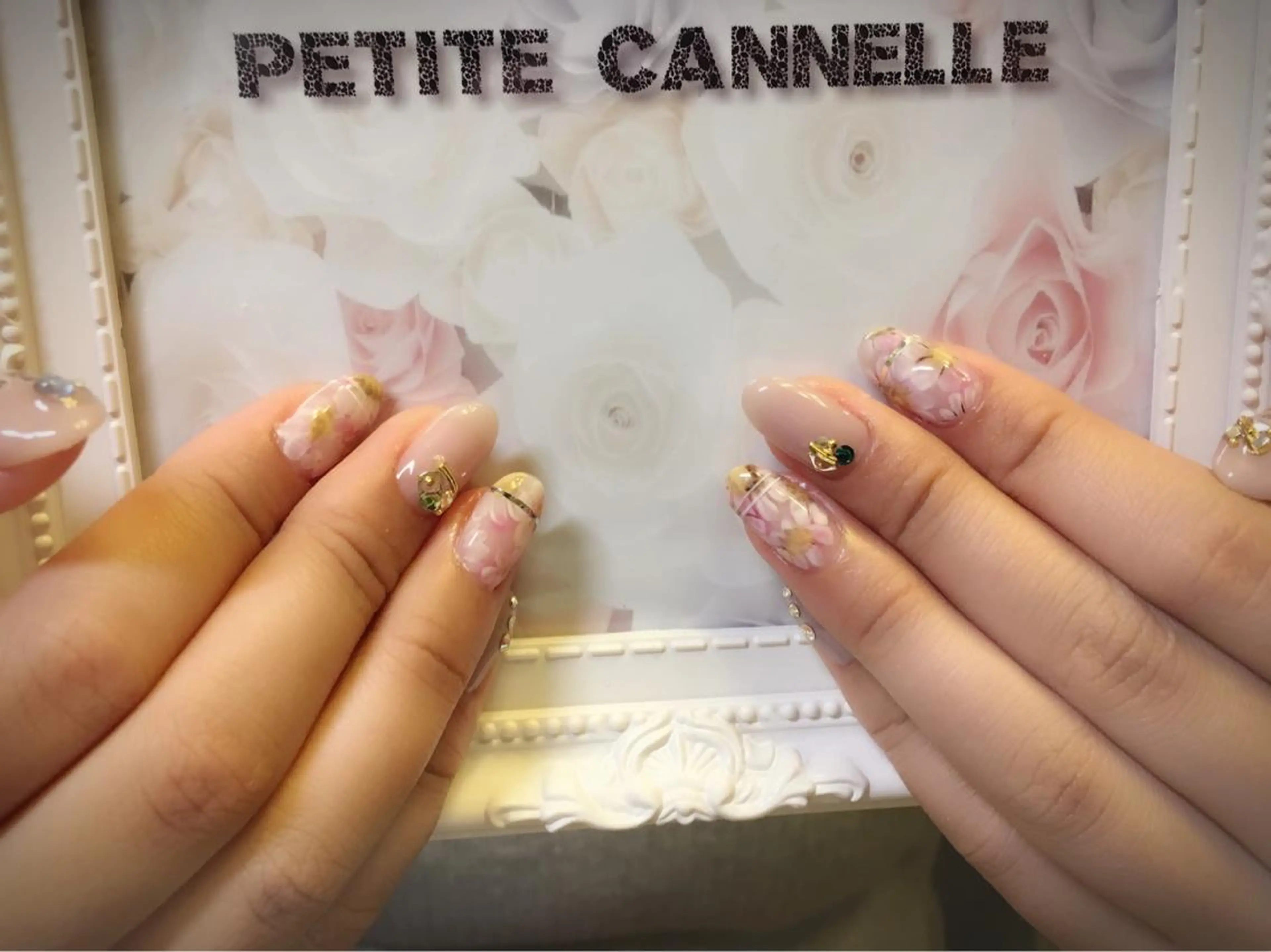 ミディアム ネイル 春ネイル Petite Cannelle所属・Petite Cannelleのネイルデザイン