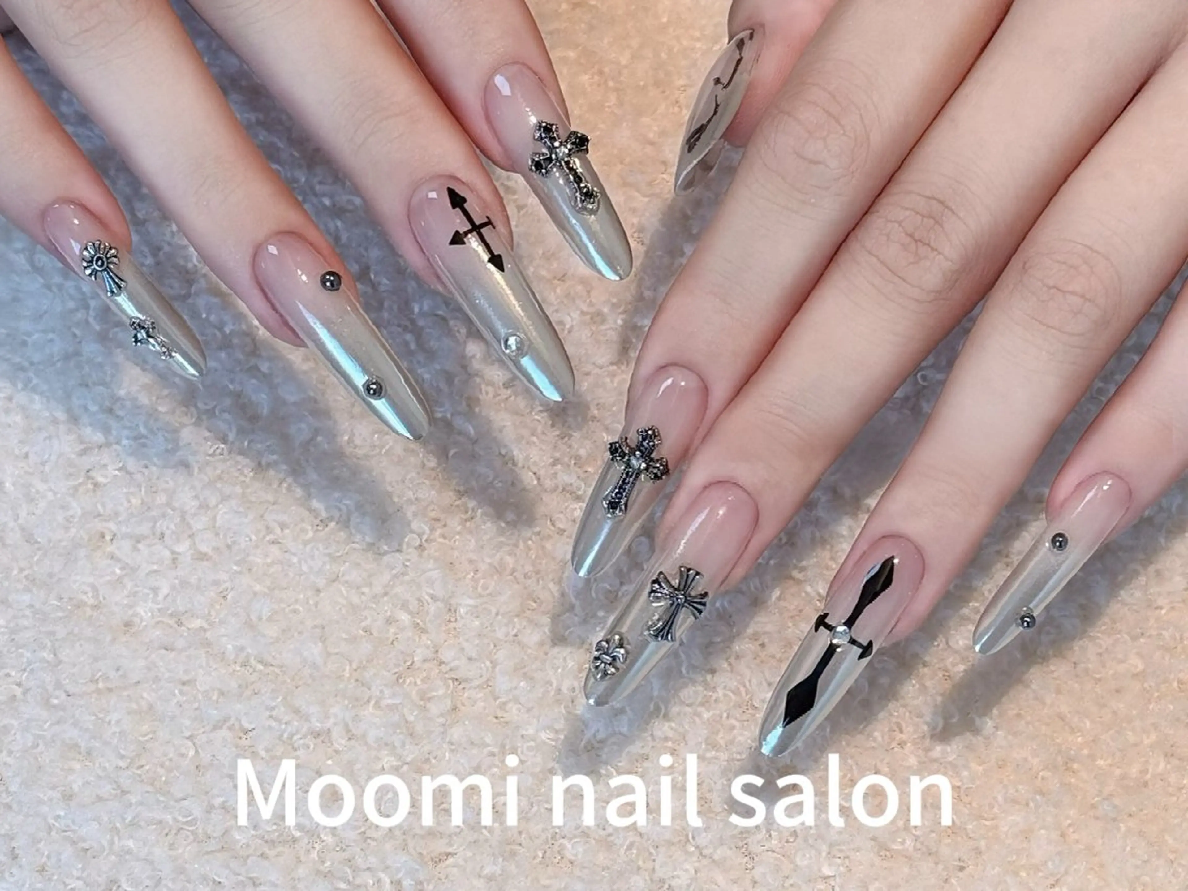 ロング ハンドネイル Moomi あずりのネイルデザイン