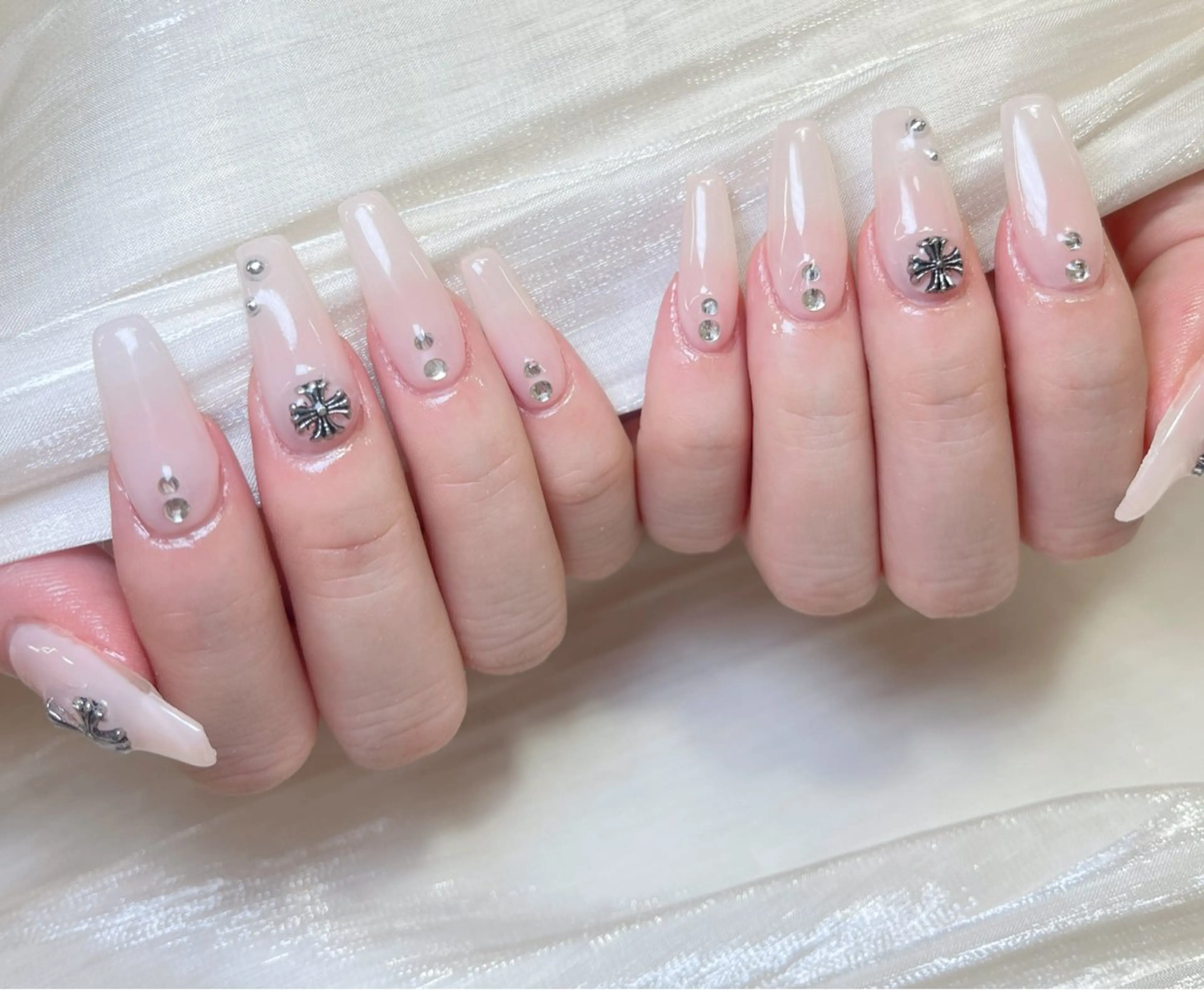 ネイル ジェルネイル 韓国ネイル 持ち込み ワンカラーネイル ワンホンネイル candy nail 韓国風ワンホンネイルのネイルデザイン