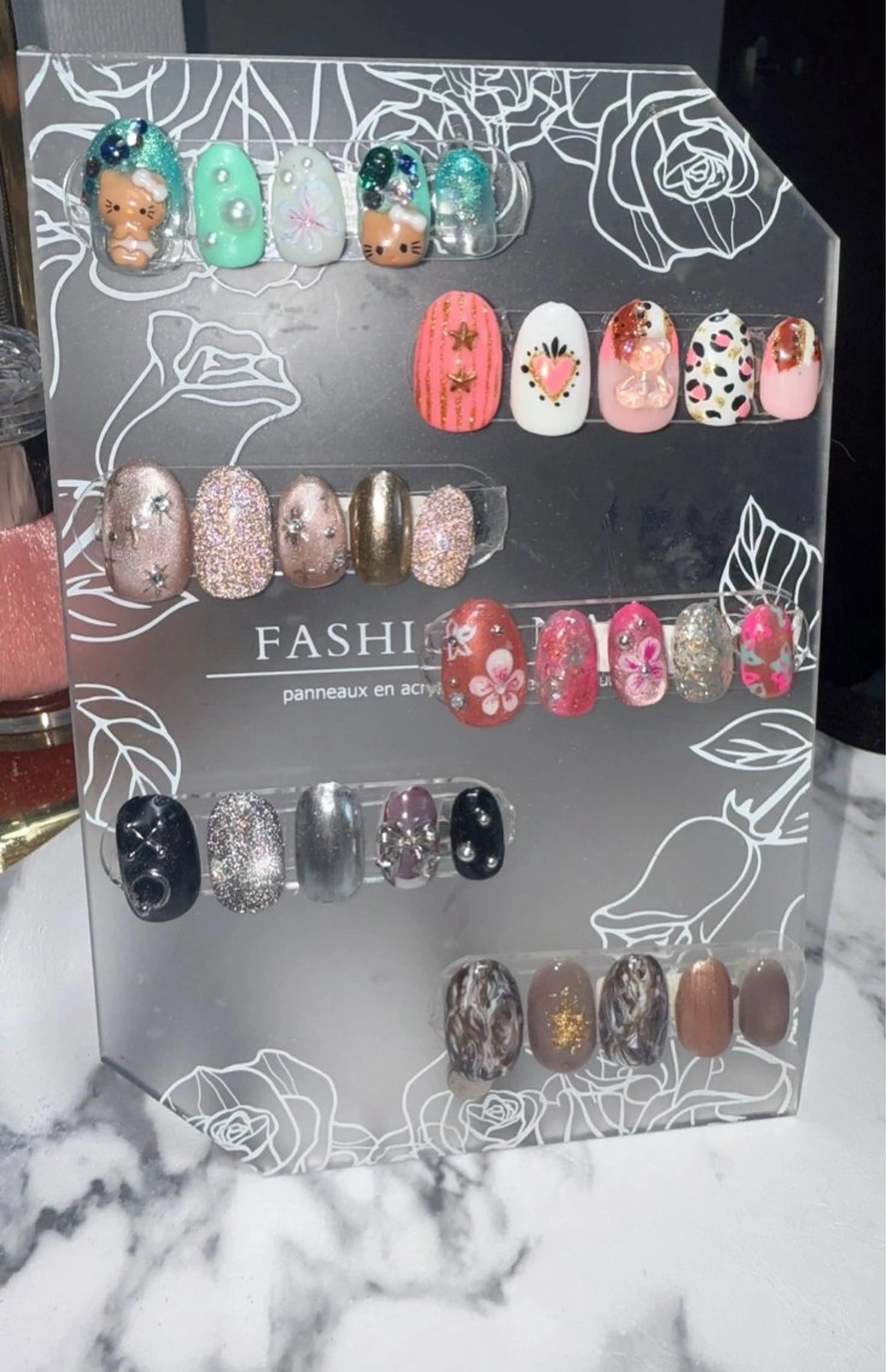 今月のNAIL🤍SALE中の写真