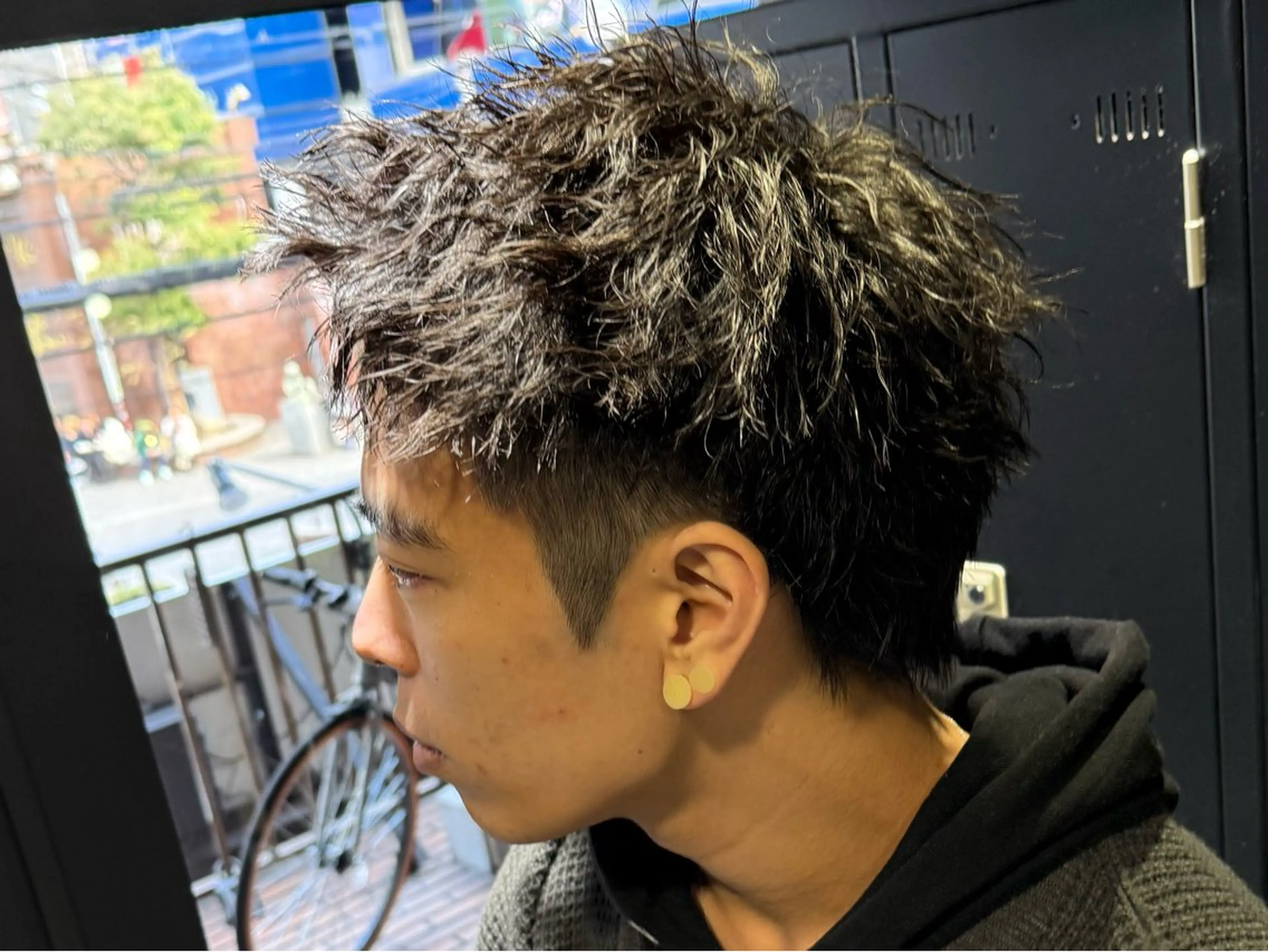 ショート パーマ メンズ メンズパーマ スパイキーショート ツイストスパイラルパーマ ショートヘア スパイラルパーマ カット パーマ 難波/メンズウルフ・ フェザーパーマ鶴田文のヘアスタイル