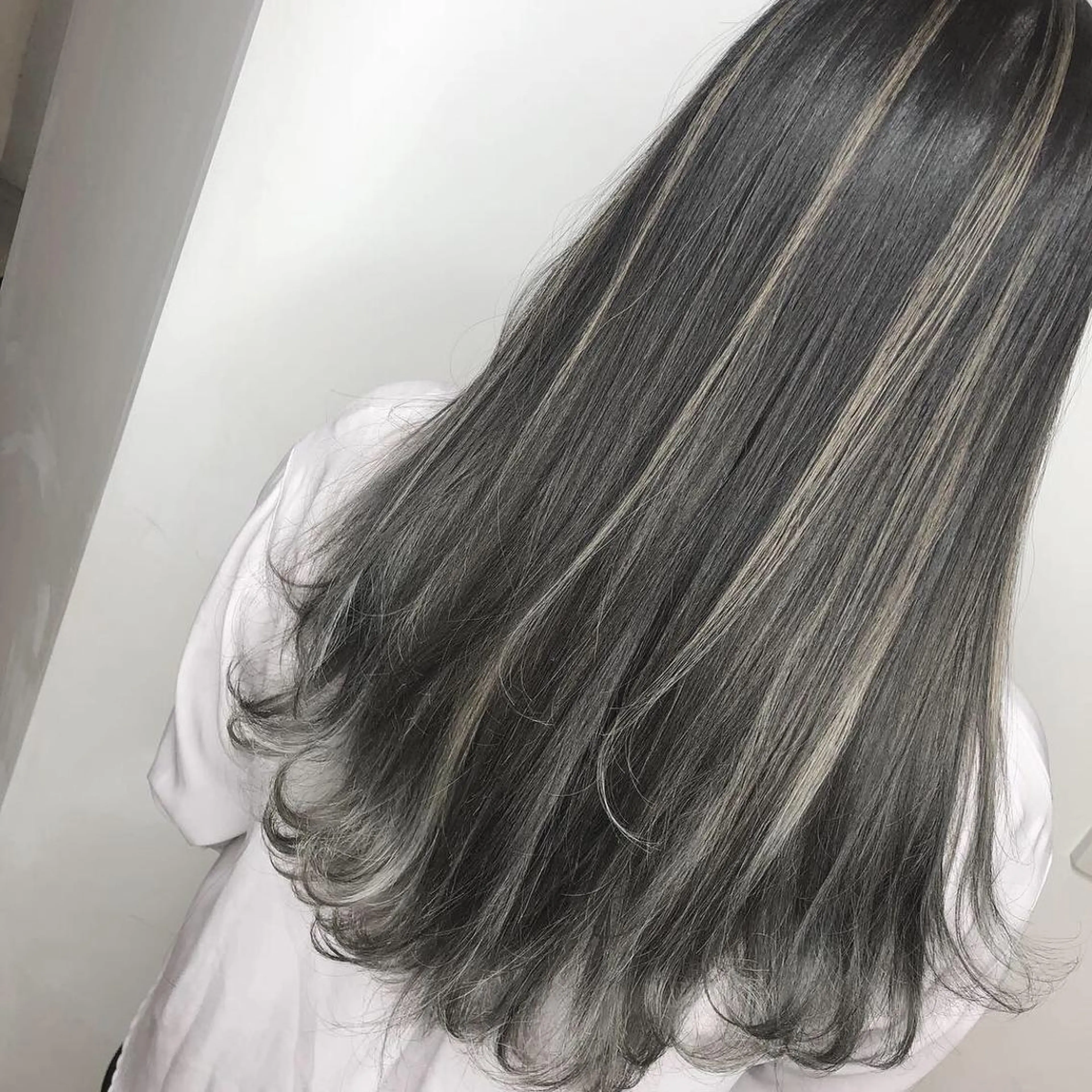 カラー ハイライトカラー カット ヘアカラー トリートメント marshu  梅田店所属・髪質改善 透明感×韓国風のヘアスタイル