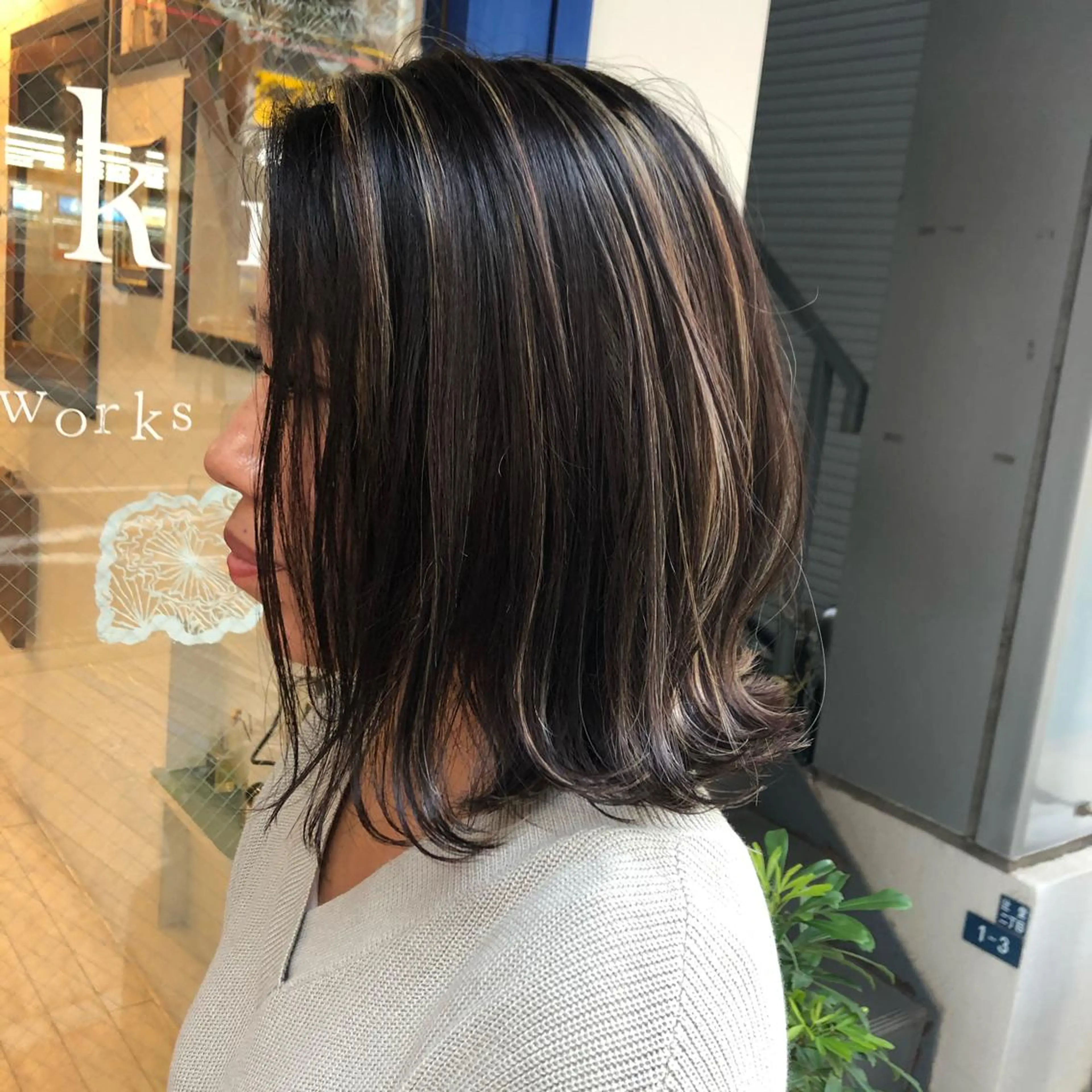 ショート カラー ヘアアレンジ グレージュ ハイライトカラー ハイライト 髪の悩みを解決！ 那須達敦のヘアスタイル