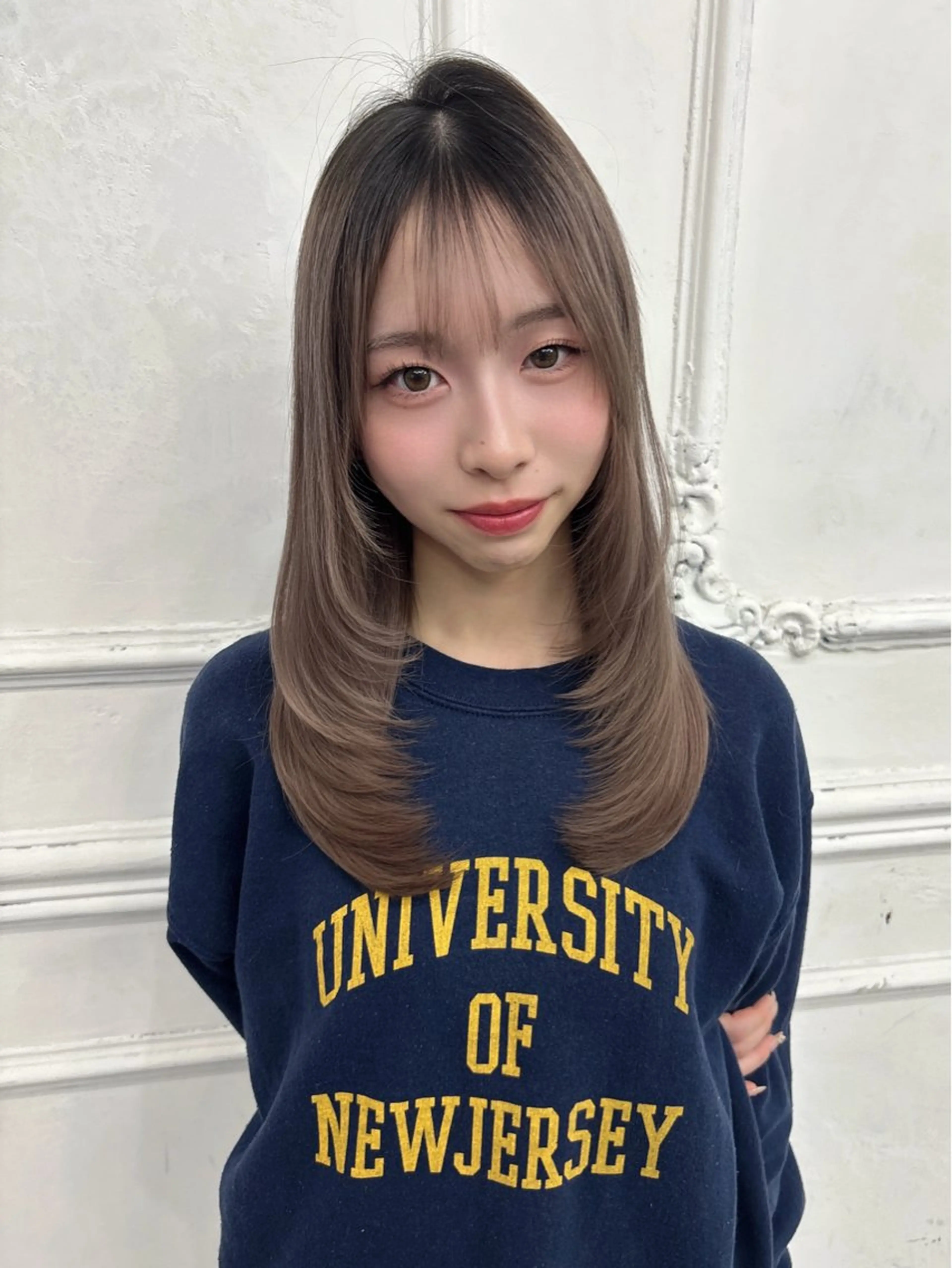 ミディアム ミディアムレイヤー レイヤーカット カット トリートメント MaisonHALU 松浦光咲のヘアスタイル