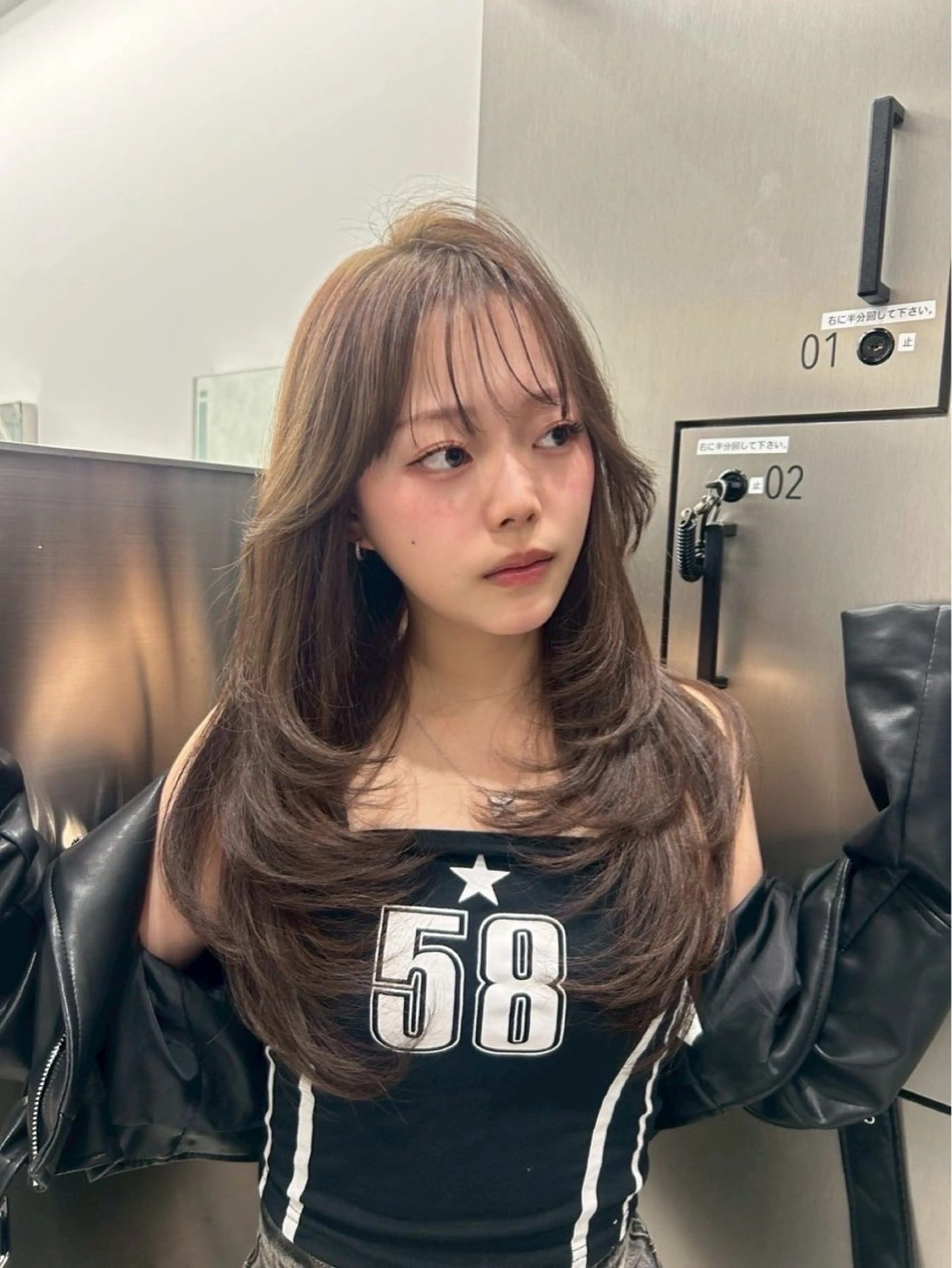 ロング ハッシュカット レイヤーカット 大人レイヤー/艶髪 🇺🇸TOMONAのヘアスタイル