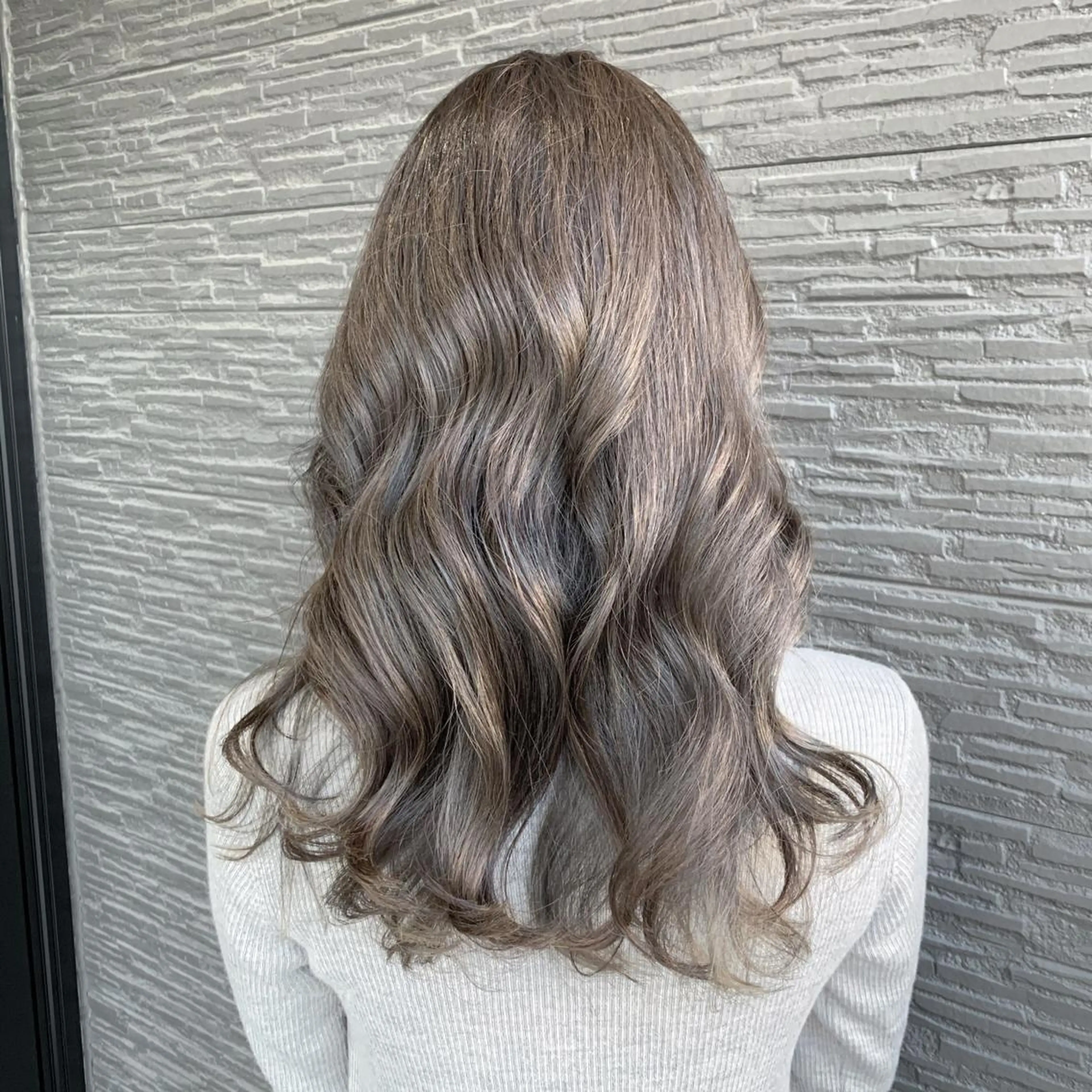 ロング カラー グレージュ 枚方 tomee 🦋南部 しほ🦋のヘアスタイル