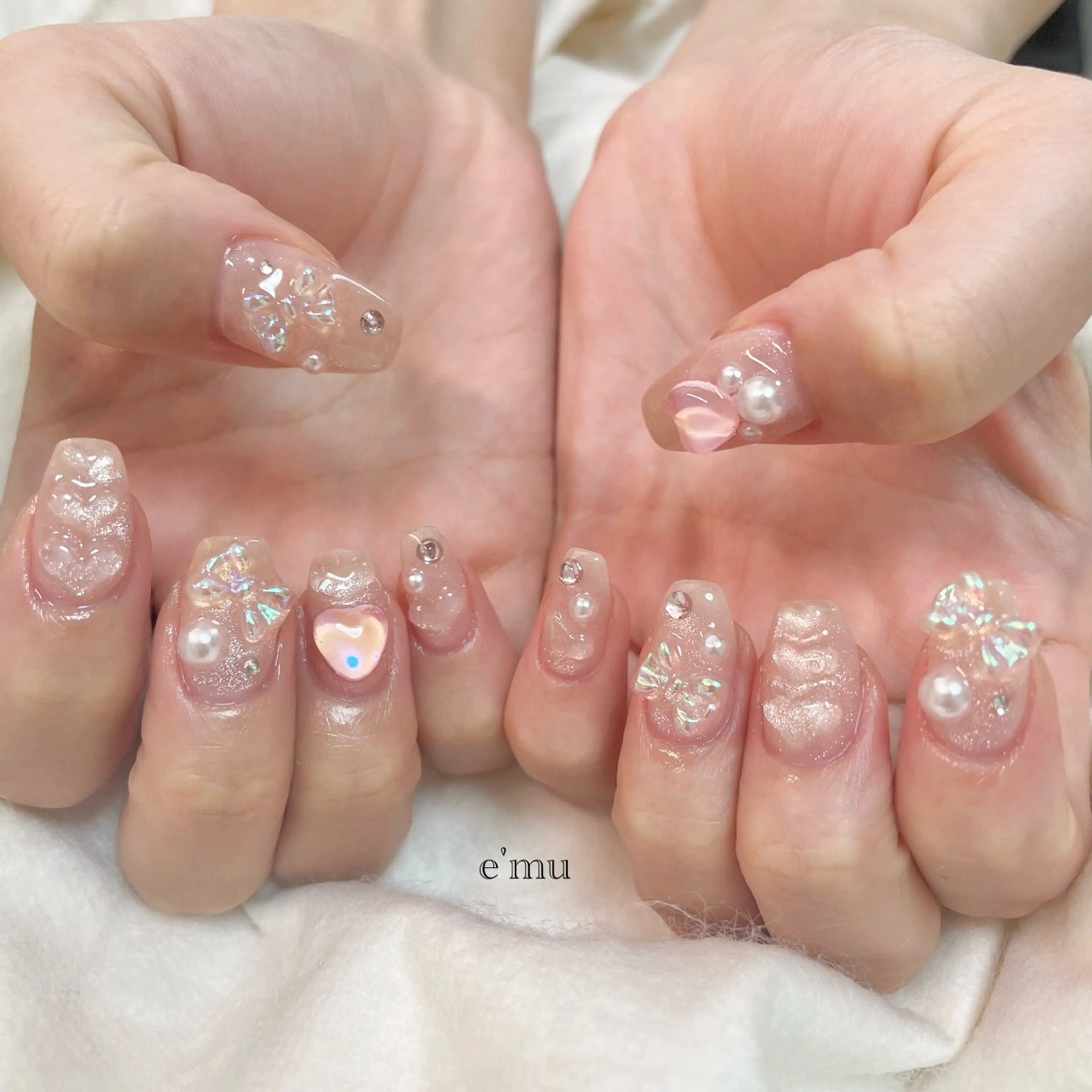 ネイル ガーリー ハンドネイル nail salon e'mu💐のネイルデザイン