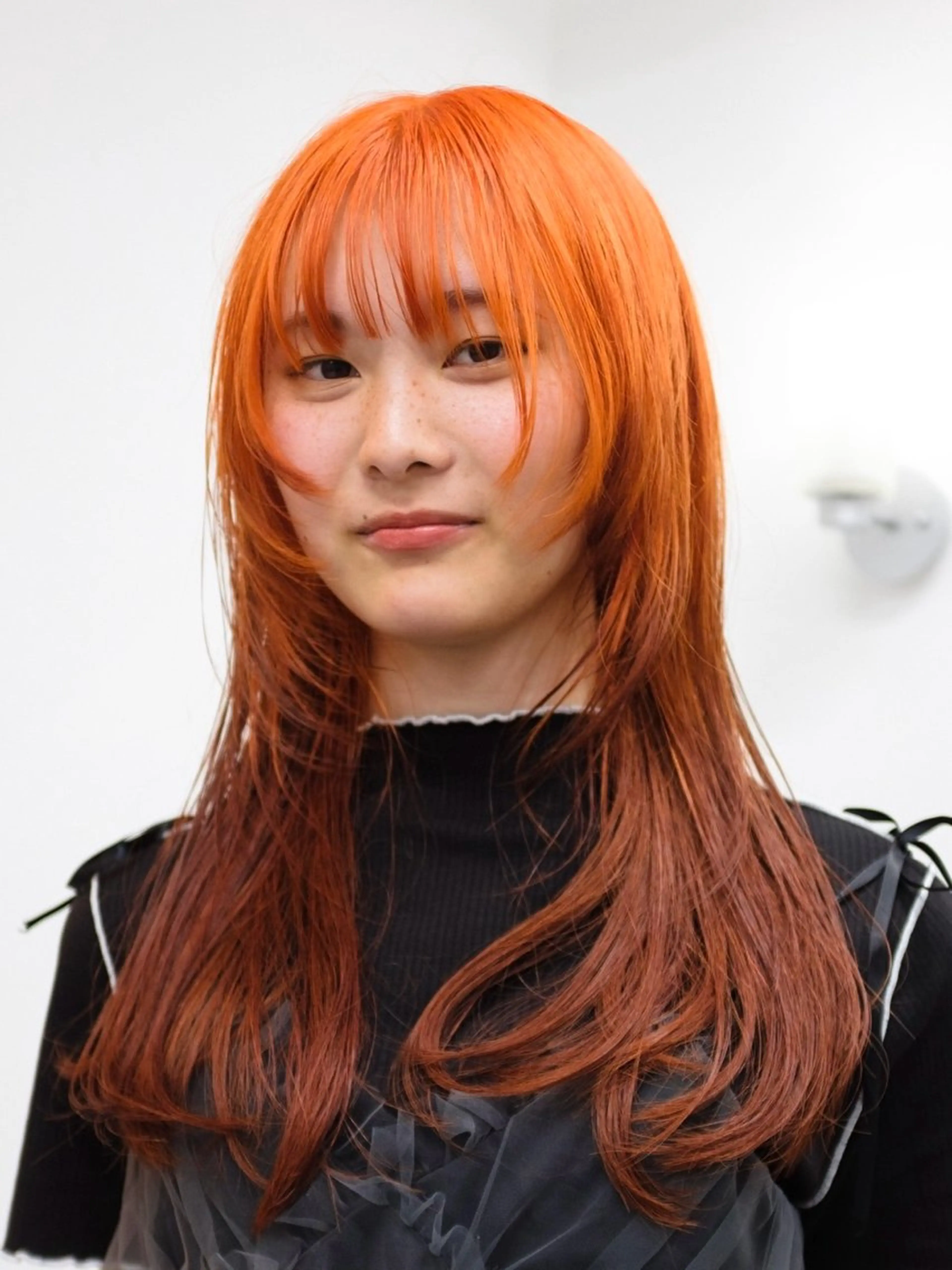 セミロング カラー ヘアアレンジ カット ヘアカラー トリートメント HAIR SALON fuugaせんげん台店所属・ハイトーン/デザイン カラー/あおいのヘアスタイル