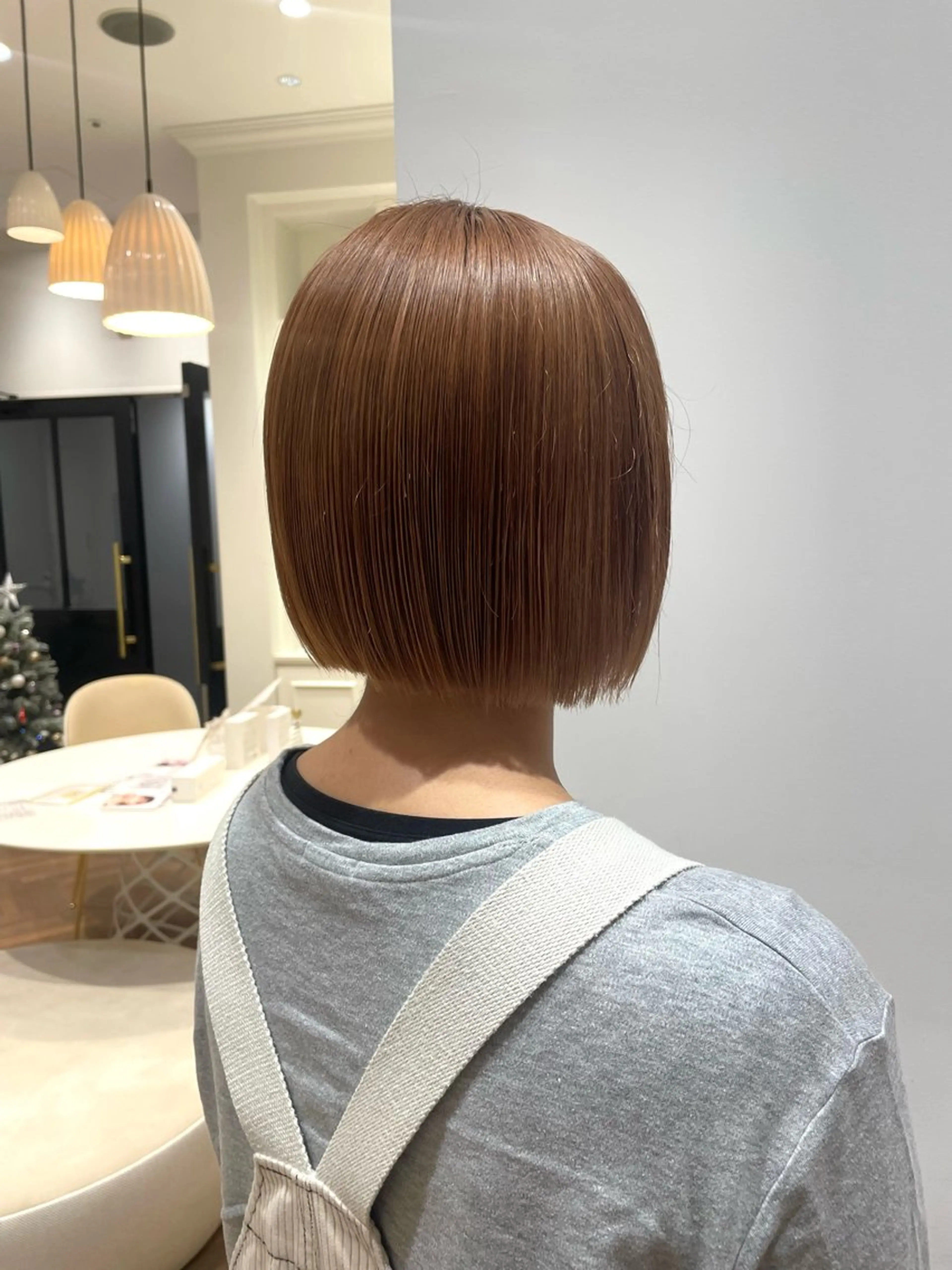 ショート カラー カット ヘアカラー トリートメント ELLE salon サエのヘアスタイル