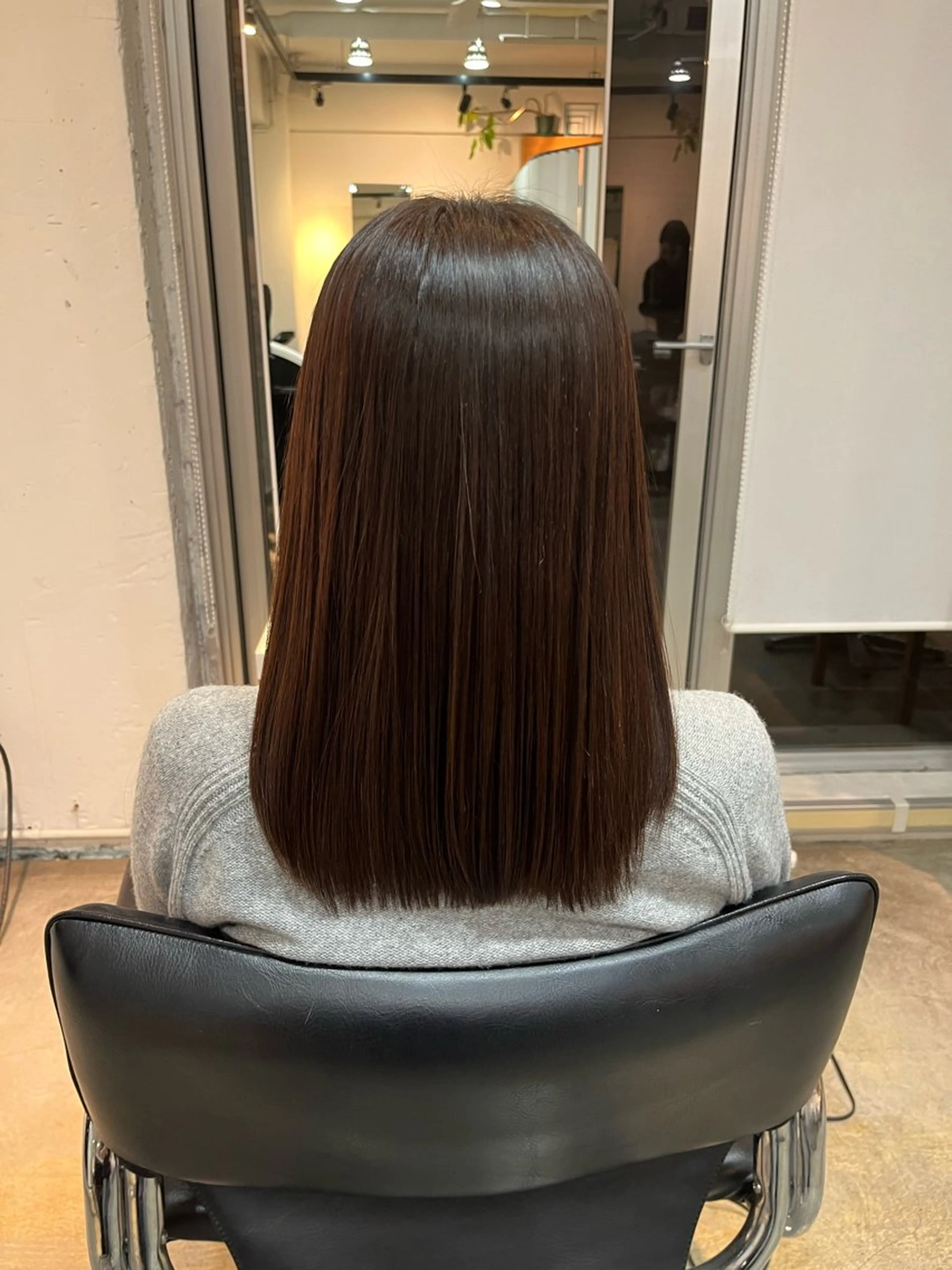 セミロング 栗林 惟のヘアスタイル