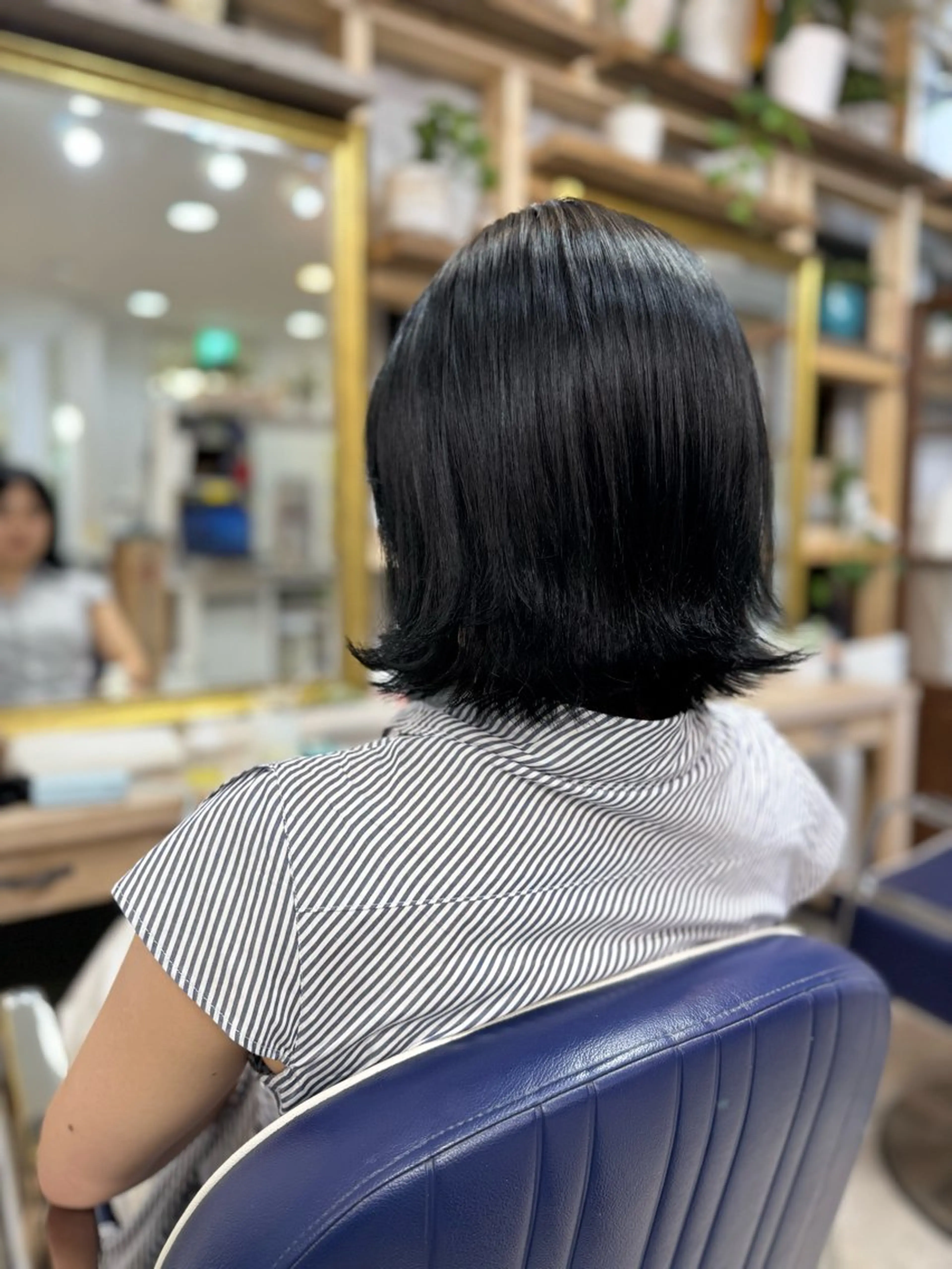 ショート カラー 黒髪 ブルーカラー ブルーブラック 仲田 大記のヘアスタイル