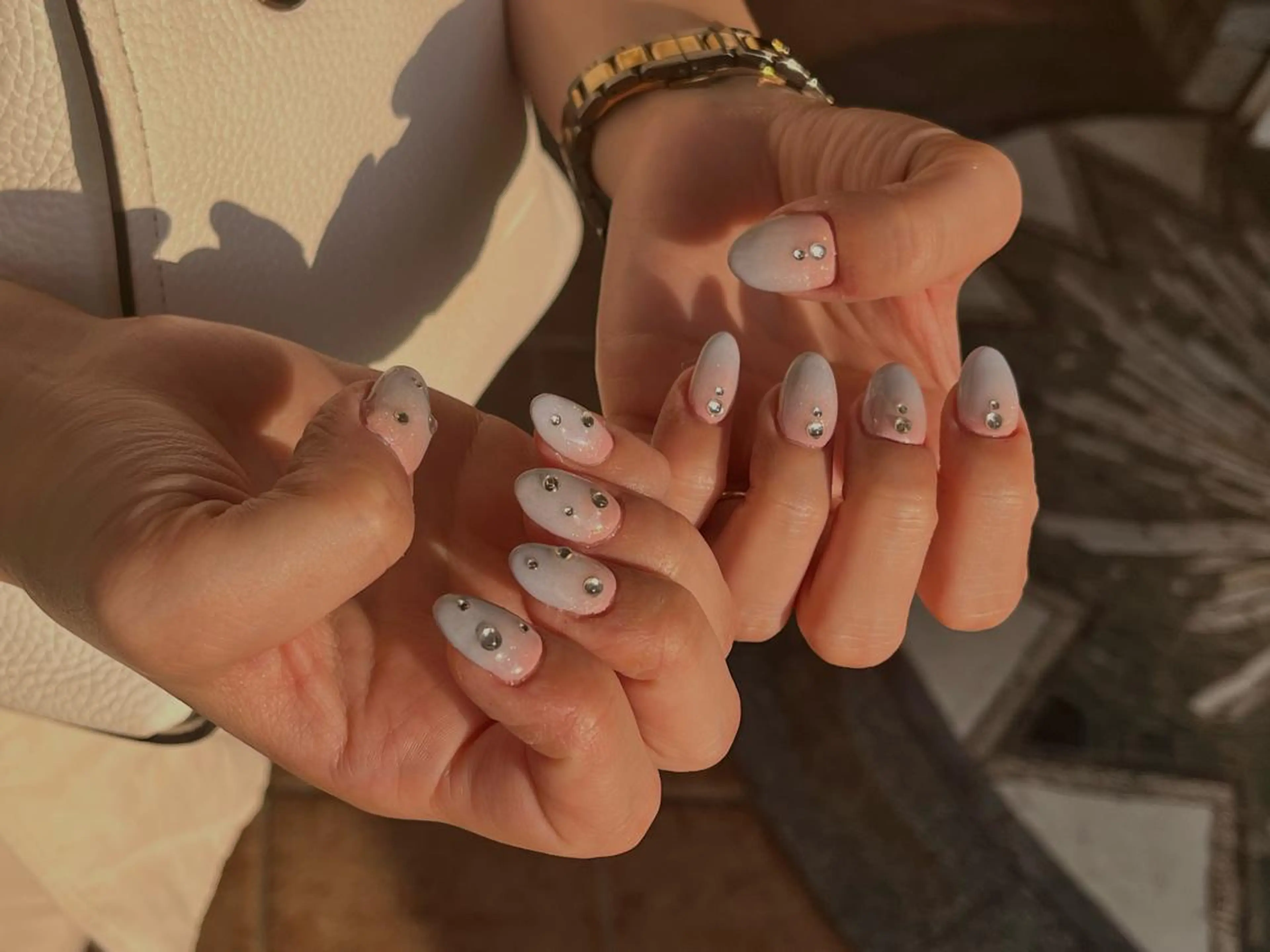 セミロング ネイル ブルー グラデーション マグネットネイル ニュアンスネイル ピンク RIONnail(リオンネイル)所属・RIONnail Yurikaのネイルデザイン