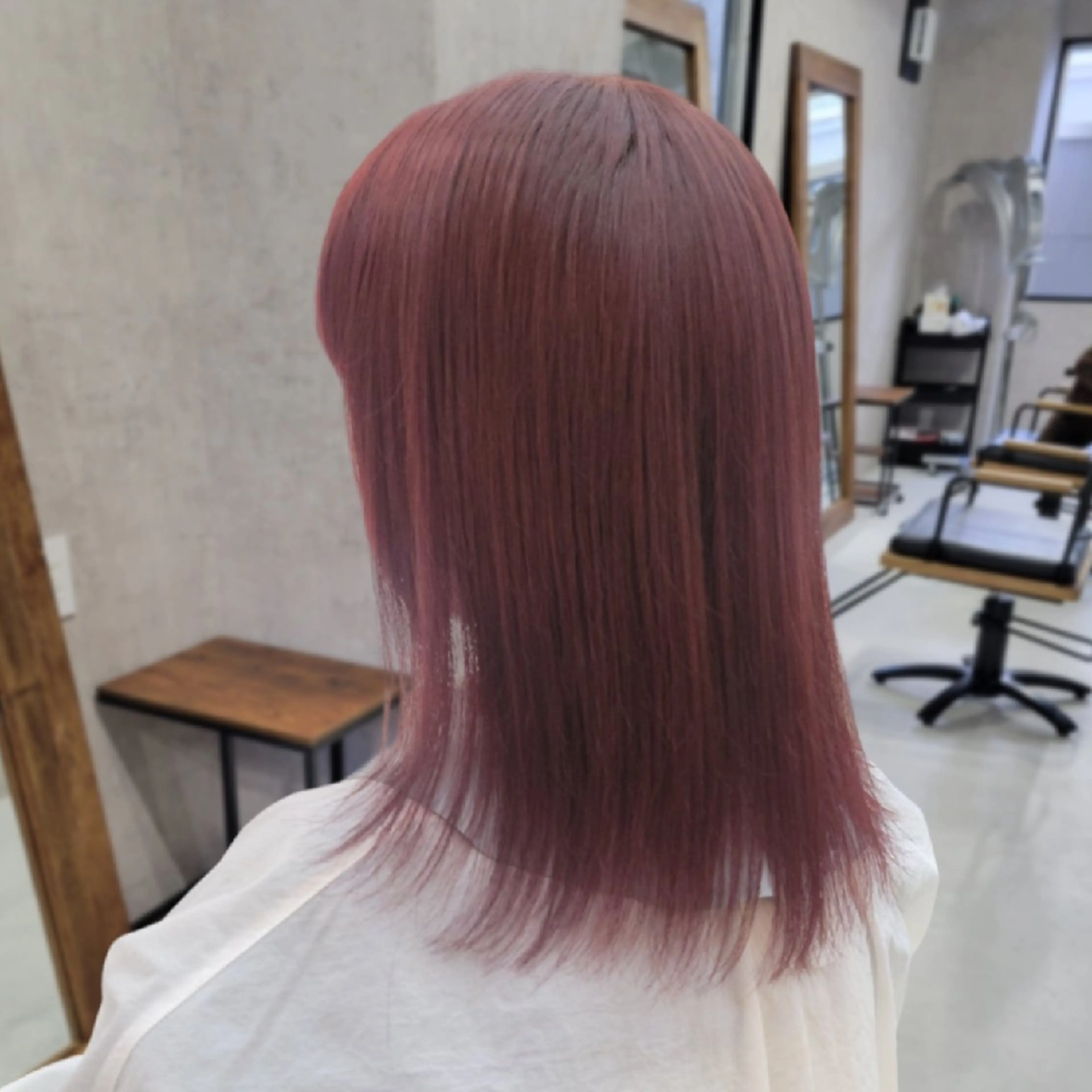 ミディアム カラー ブリーチ THREE所属・大辻健太(オオツジ ケンタ)/髪質改善のヘアスタイル