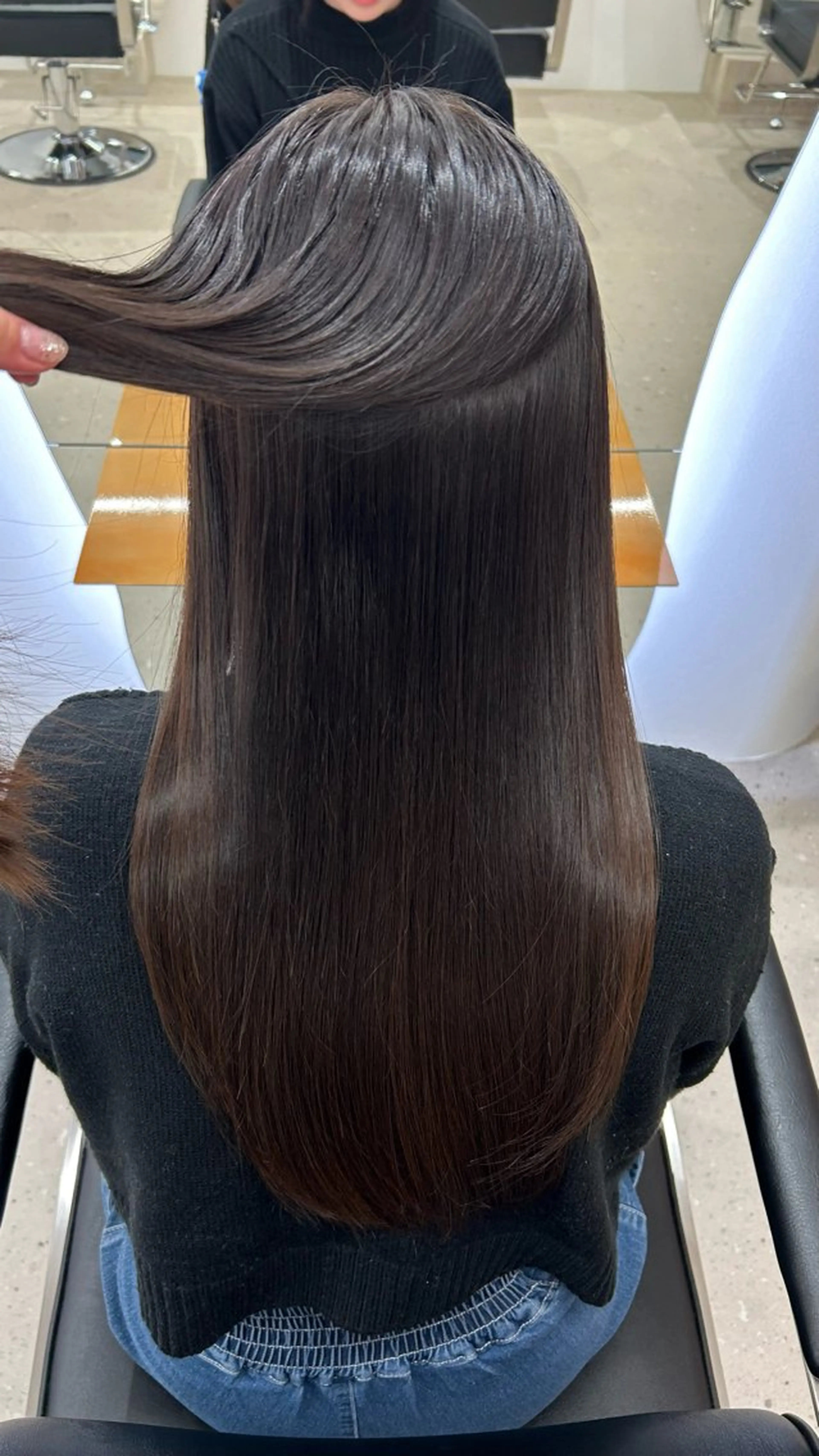 【平日限定⭐️】U30    ホリスティックストレート（縮毛矯正）➕トリートメント付きの写真