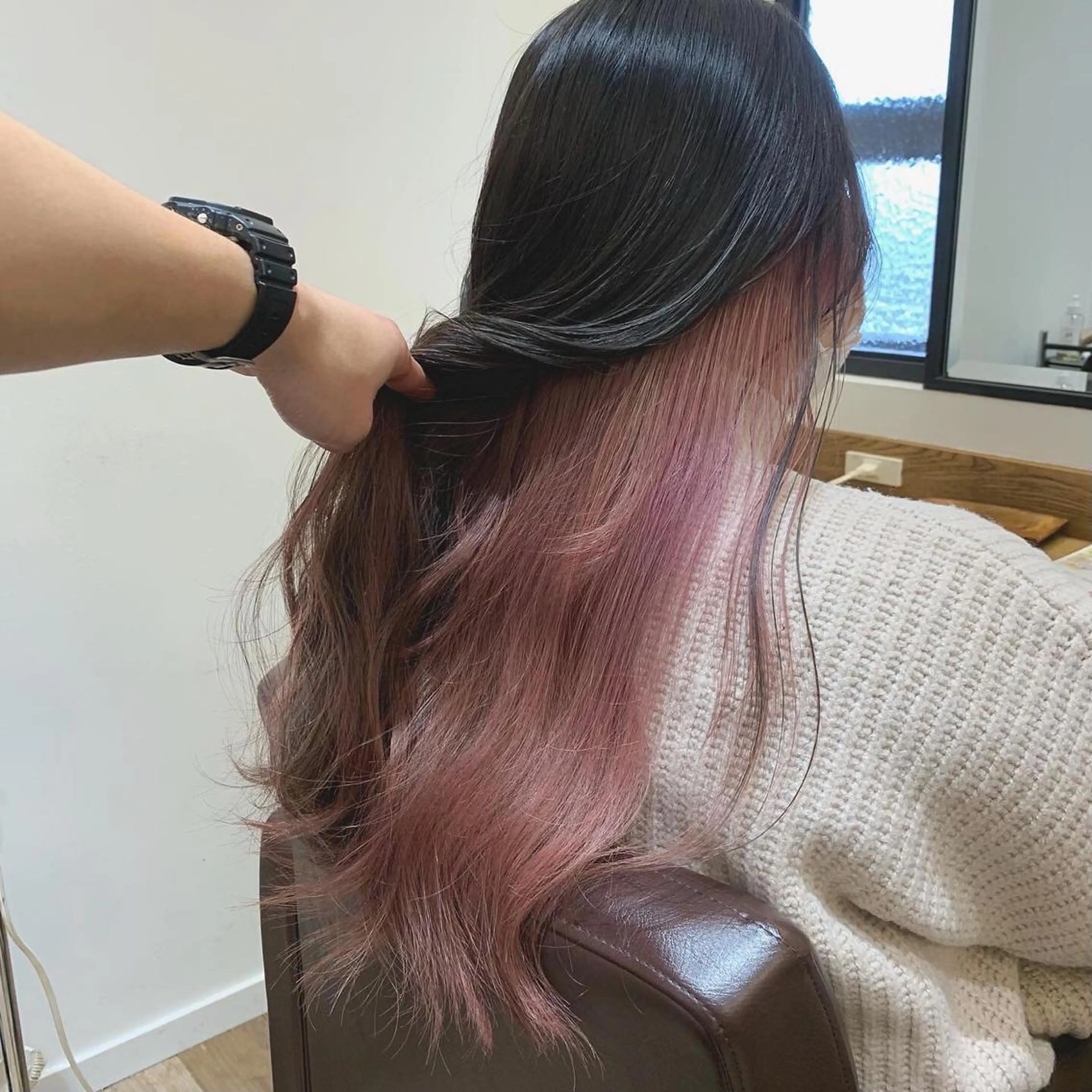 【人気NO.1インナーカラー】ベースカラー&ブリーチ、オンカラー🌟3stepハホニコトリートメント付き👀の写真