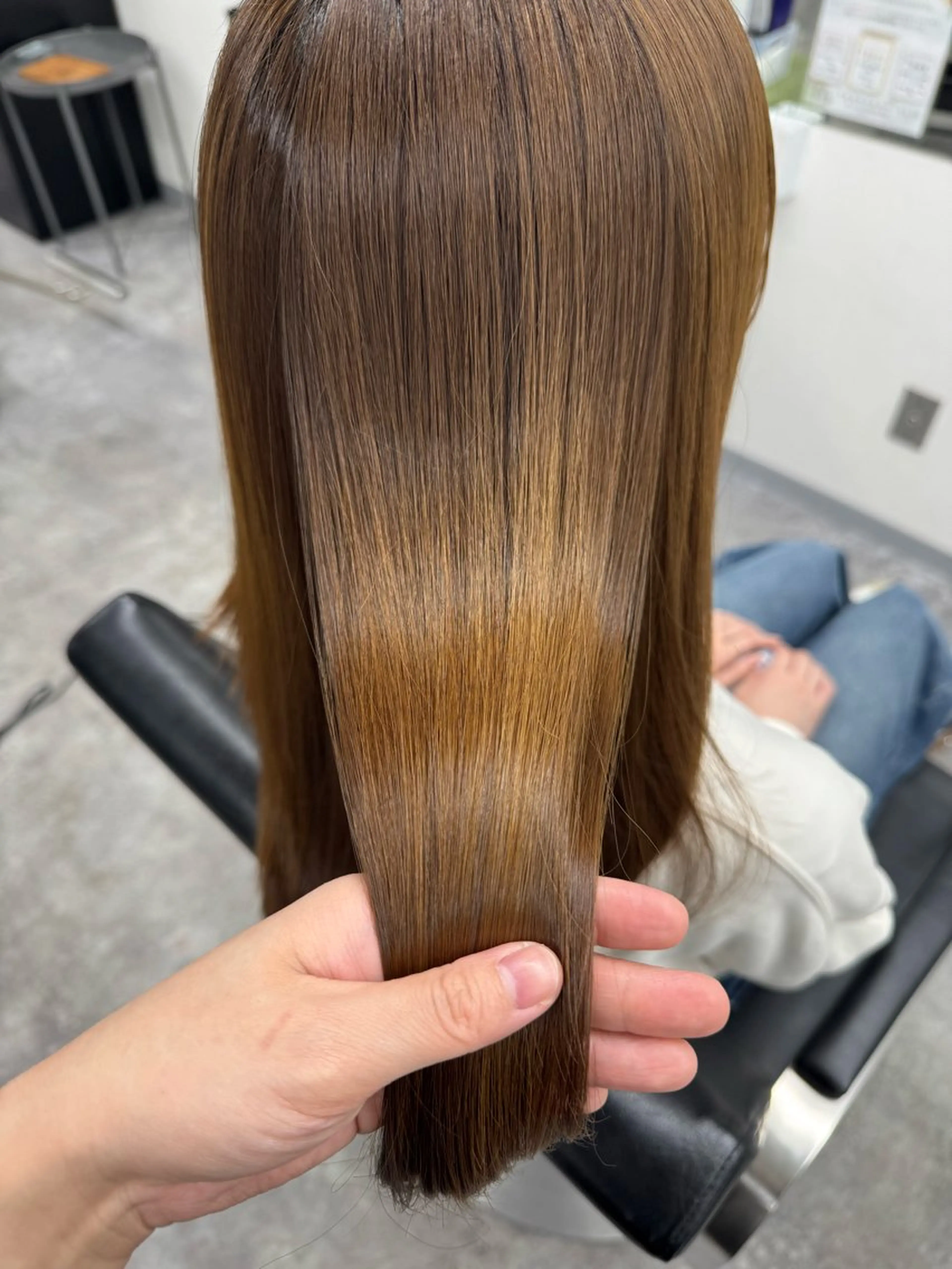 セミロング 髪質改善 トリートメント 酸熱トリートメント ヘアカラー トリートメント Eir 神戸所属・髪質改善/縮毛矯正 長井 美佐子のヘアスタイル