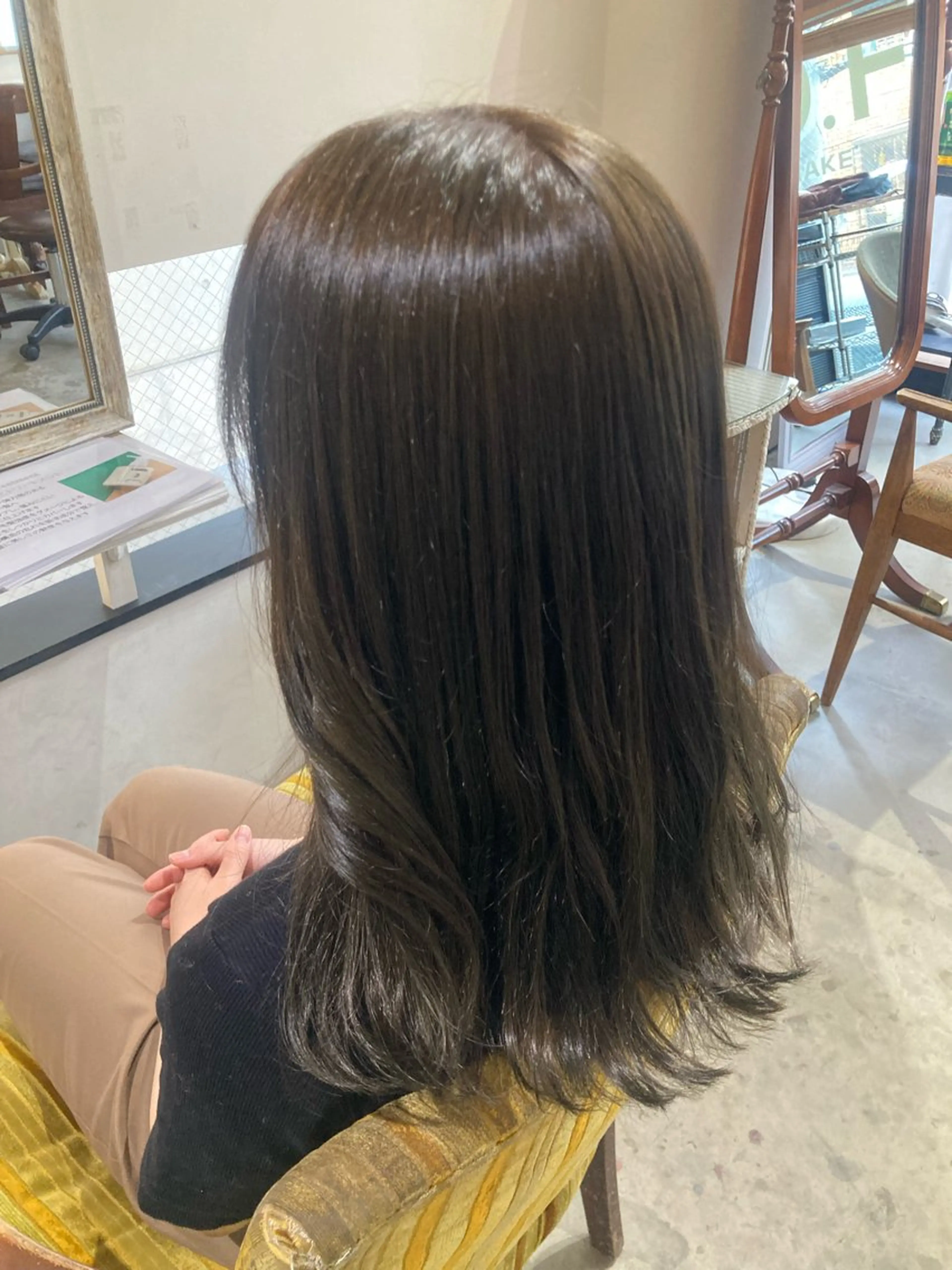 セミロング カラー ヘアカラー F.O.F.所属・たかなみ りなのヘアスタイル