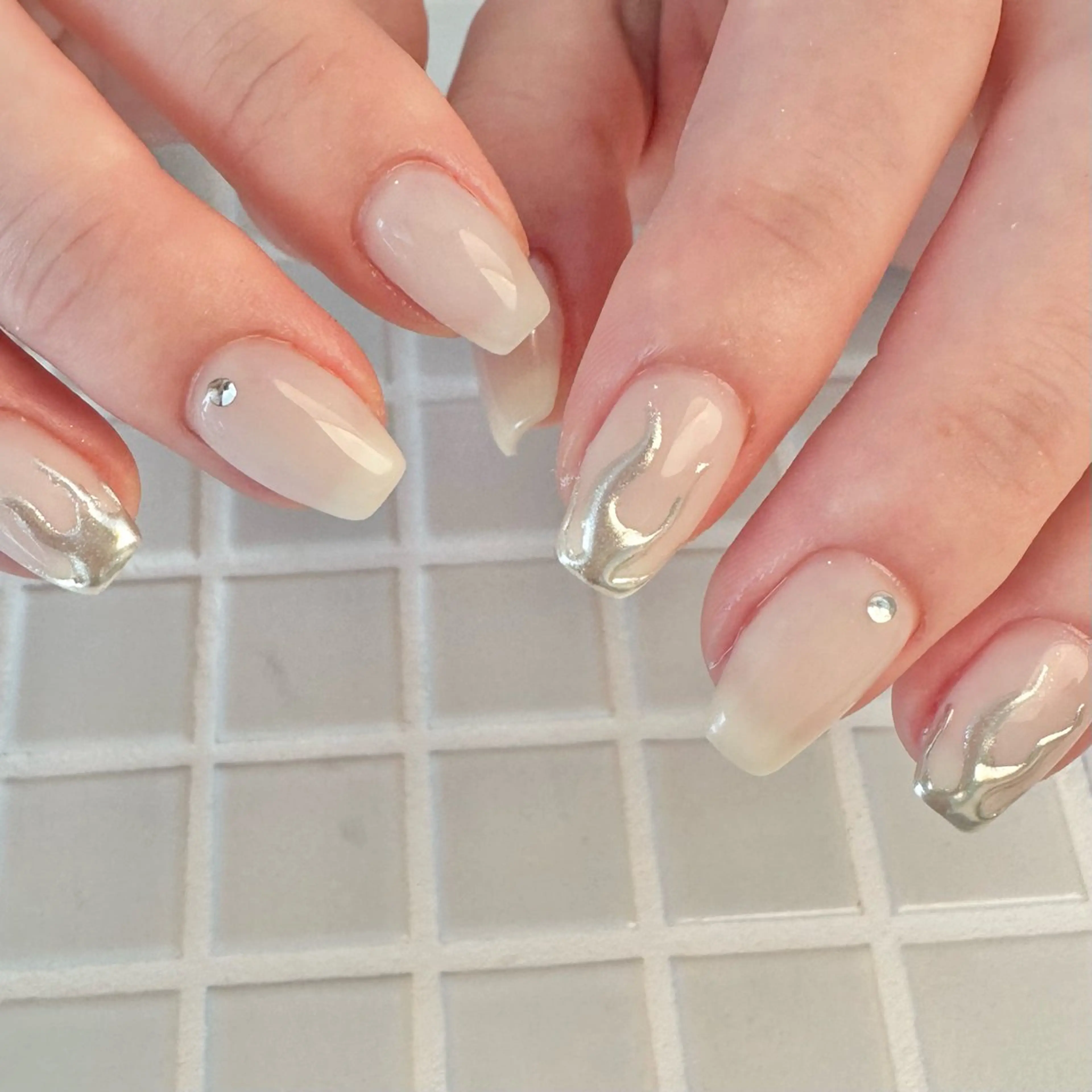 ネイル ハンドネイル yuka🩶 渋谷.表参道Nailのネイルデザイン