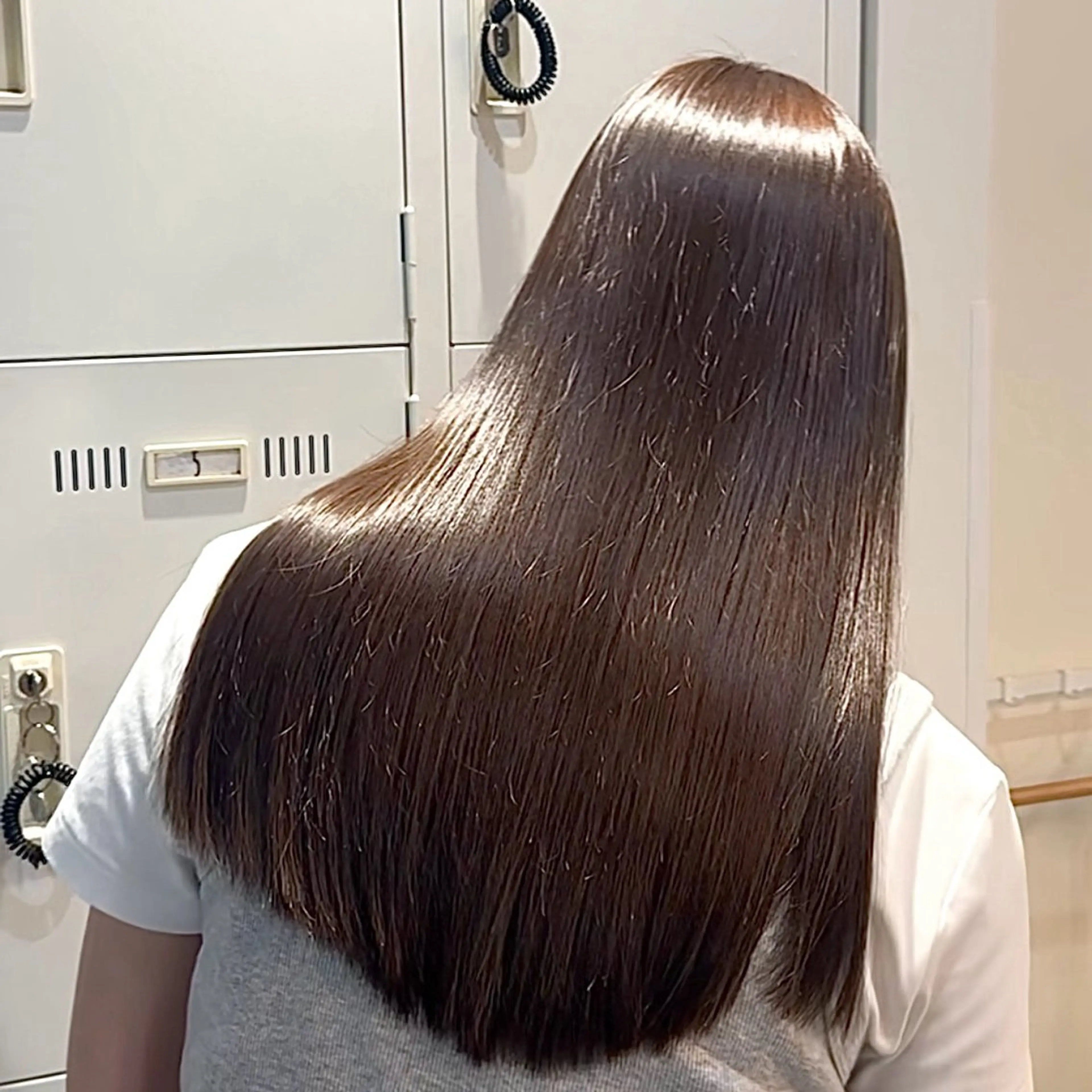 ロング カラー ブリーチ ダブルカラー ブリーチなしカラー ヘアカラー トリートメント sia所属・ナチュラルカラー neneのヘアスタイル