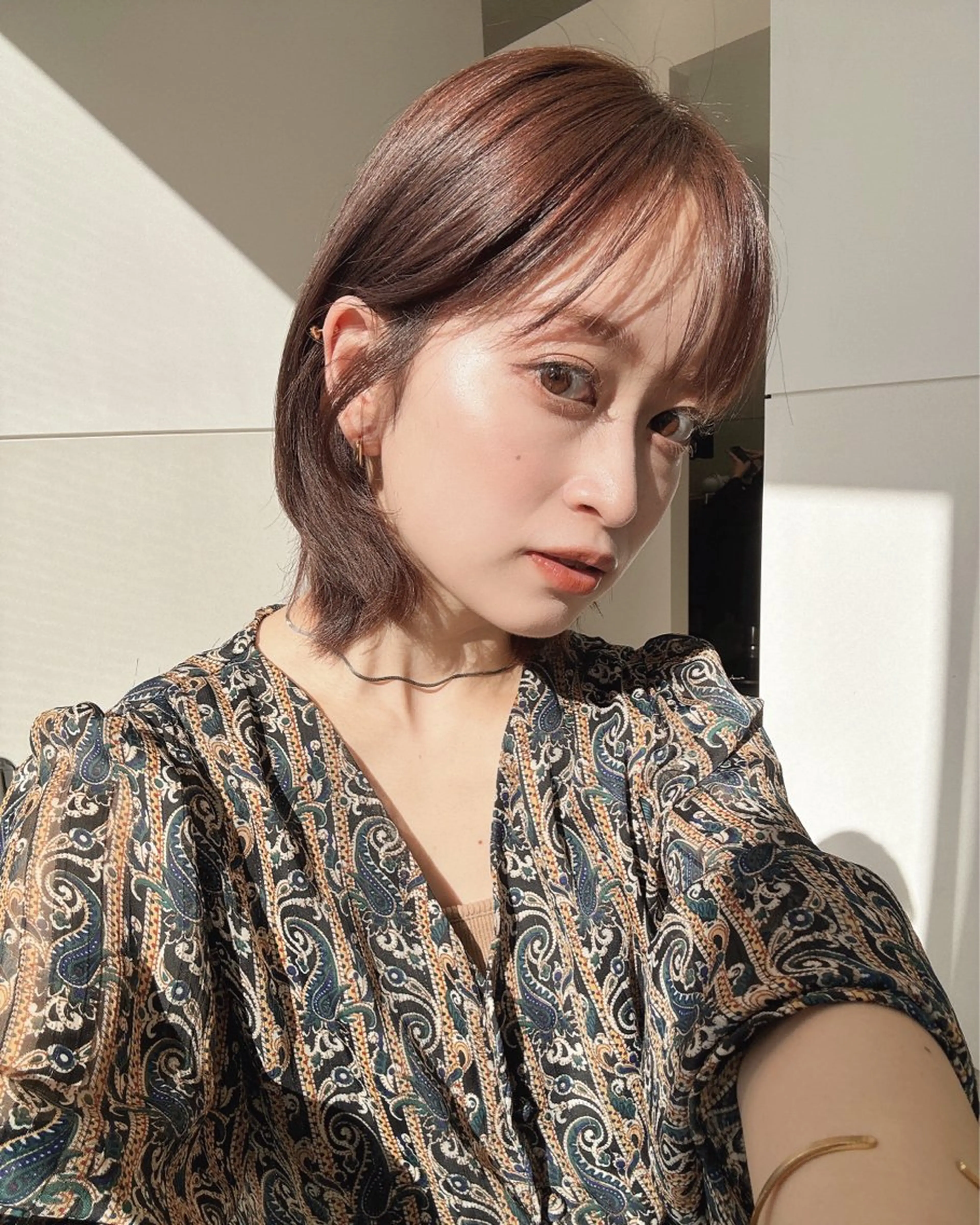 ショート カラー ボブレイヤー ブラウンカラー ボブ レイヤーカット カット ヘアカラー ベージュ/暖色カラー /ボブ/ミカのヘアスタイル