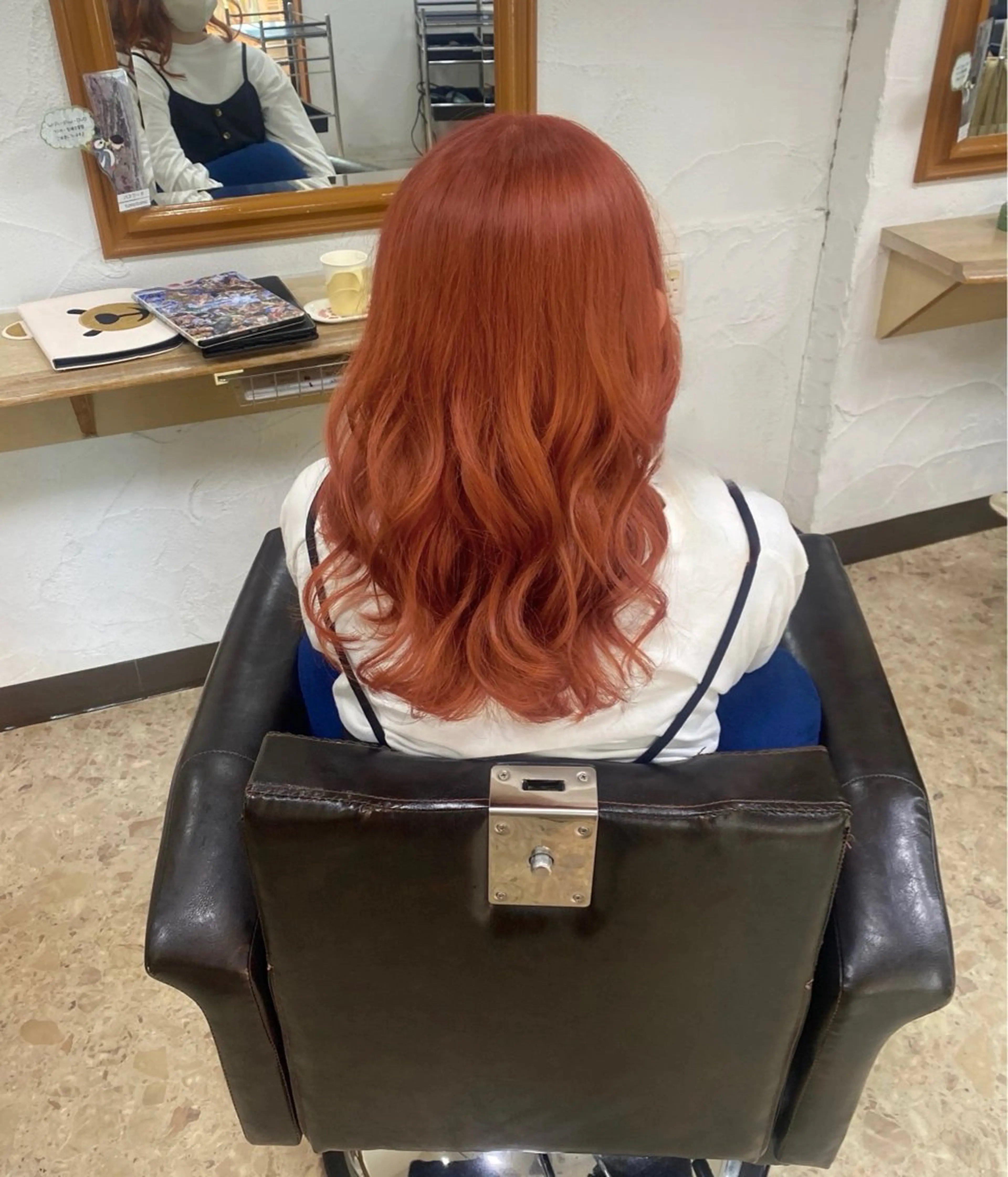 カラー ブリーチ オレンジ pays de reve所属・山本 ひかりのヘアスタイル